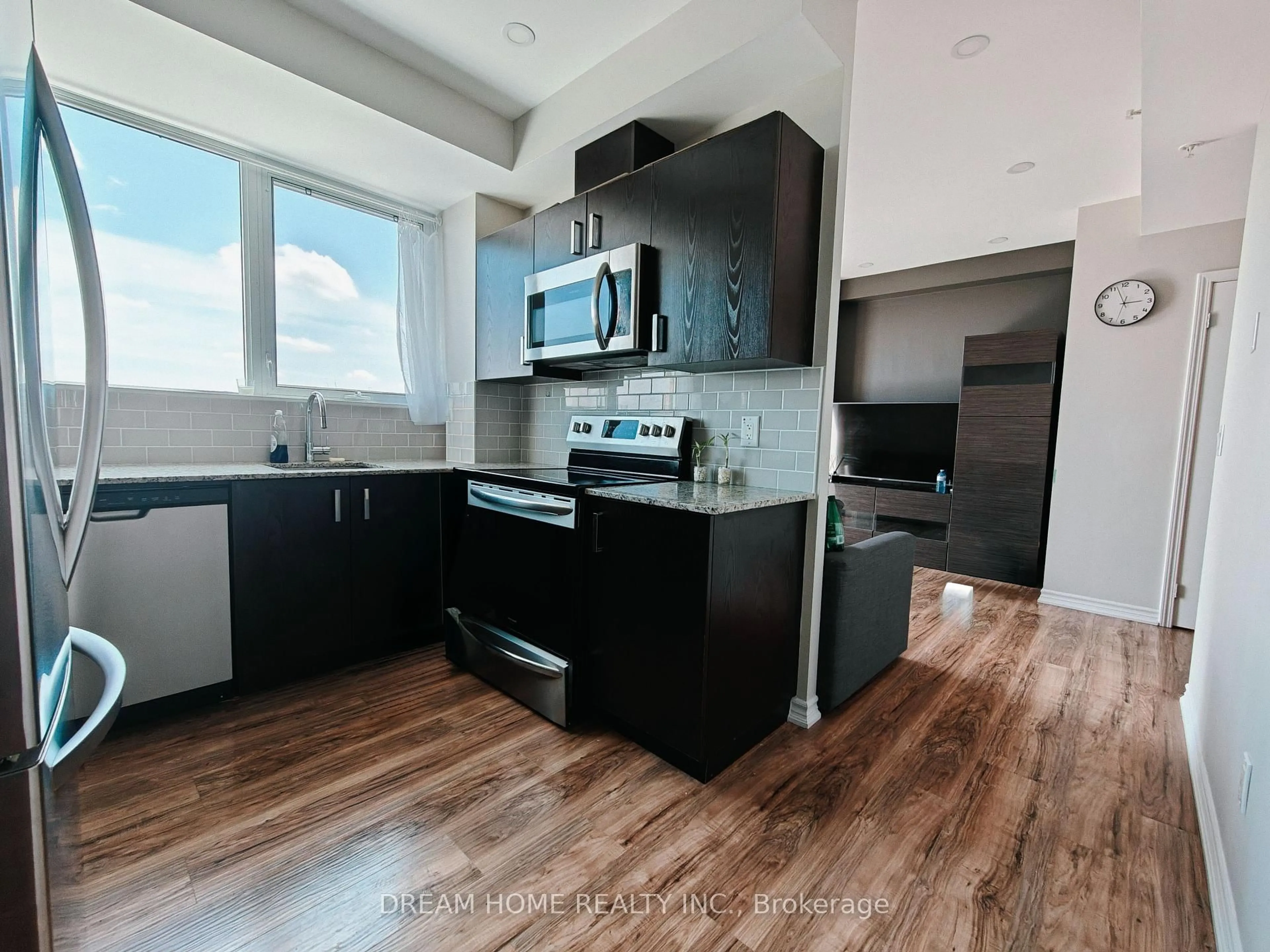 Open concept kitchen, unknown for 11611 Yonge St #510, Richmond Hill Ontario L4E 1G2