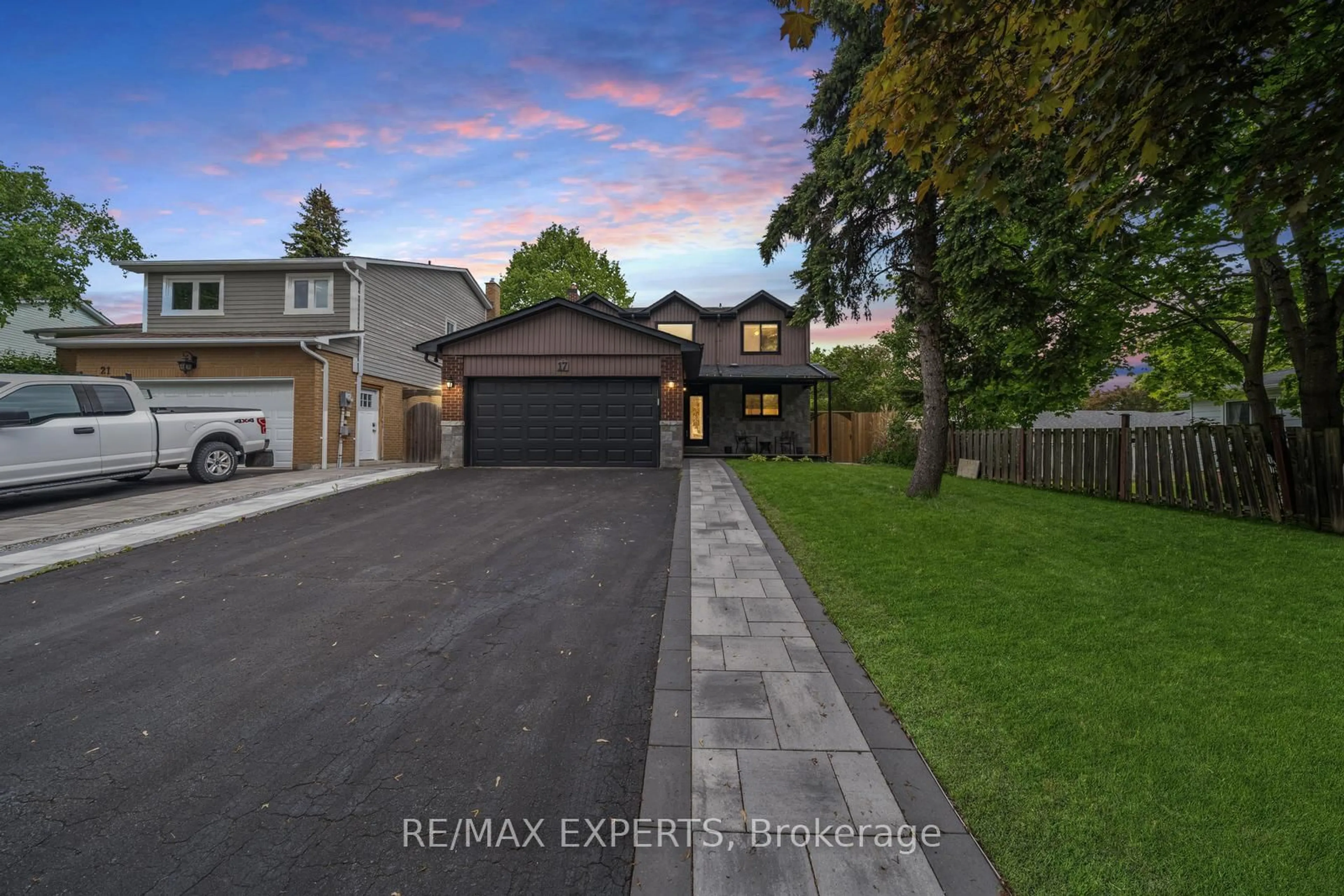 Unknown for 17 PATRICIAN Crt, Bradford West Gwillimbury Ontario L3Z 1B4