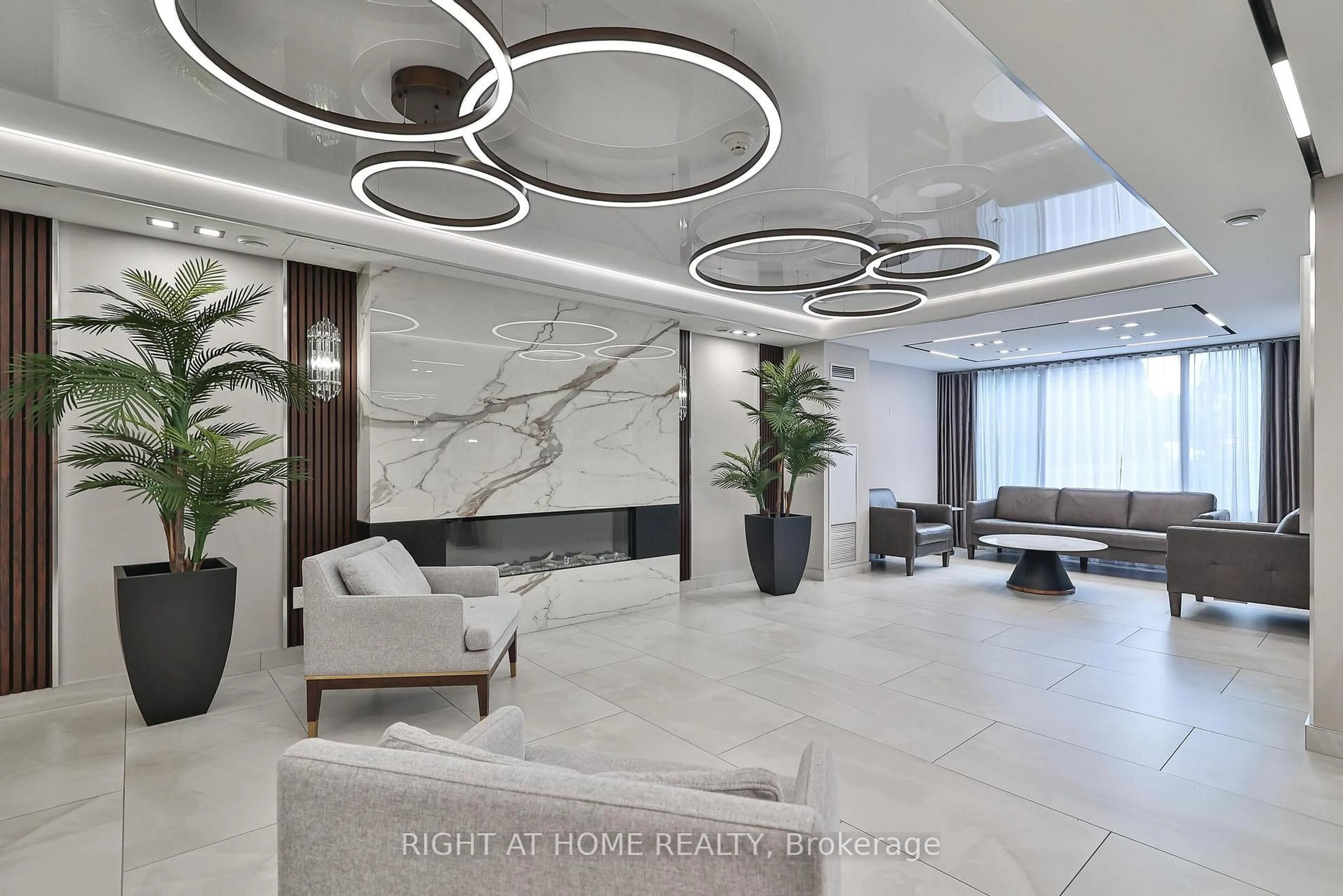 Lobby for 30 Harding Blvd #802, Richmond Hill Ontario L4C 9M3