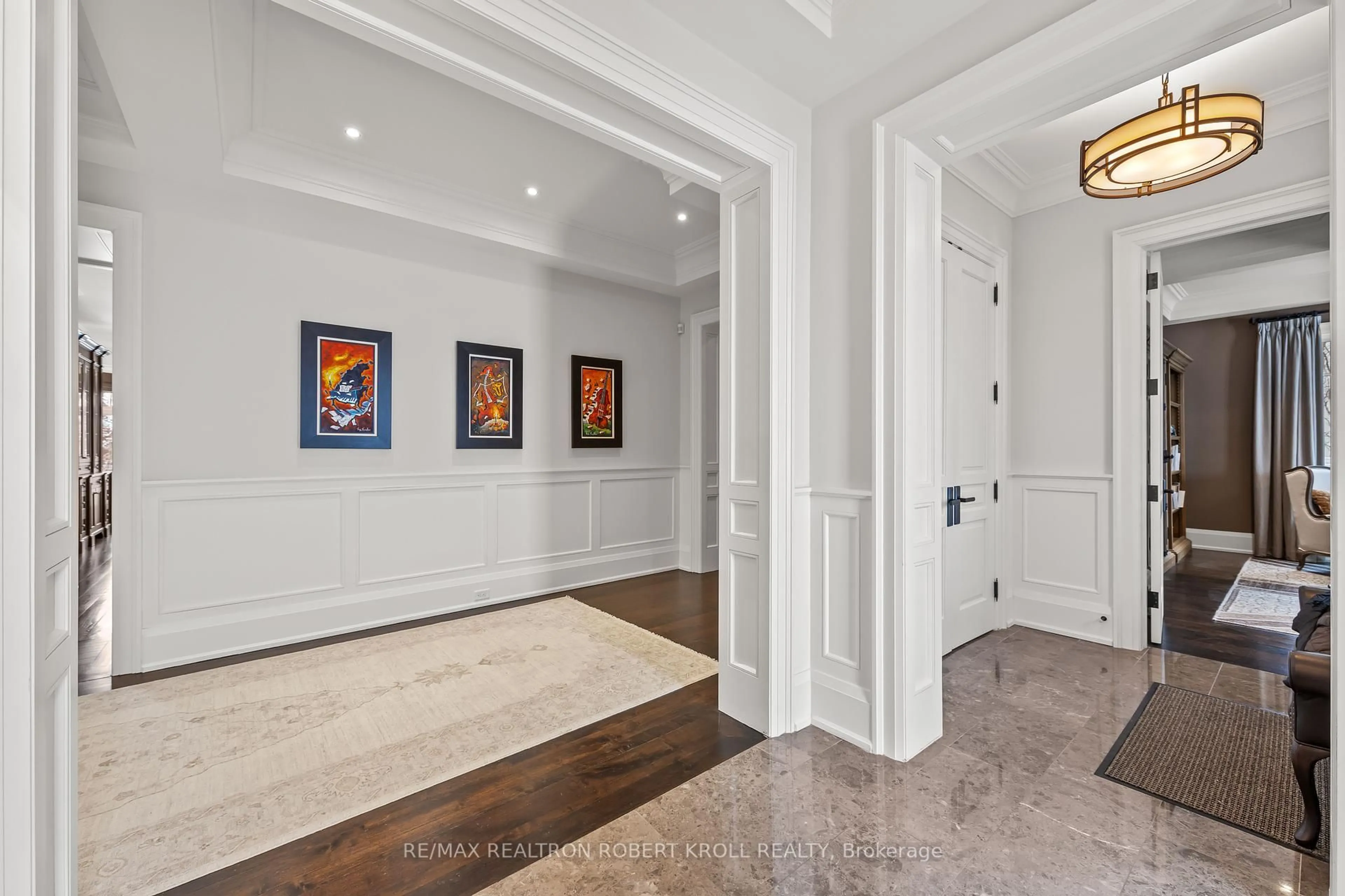 Indoor foyer for 50 Evita Crt, Vaughan Ontario L4J 8K6
