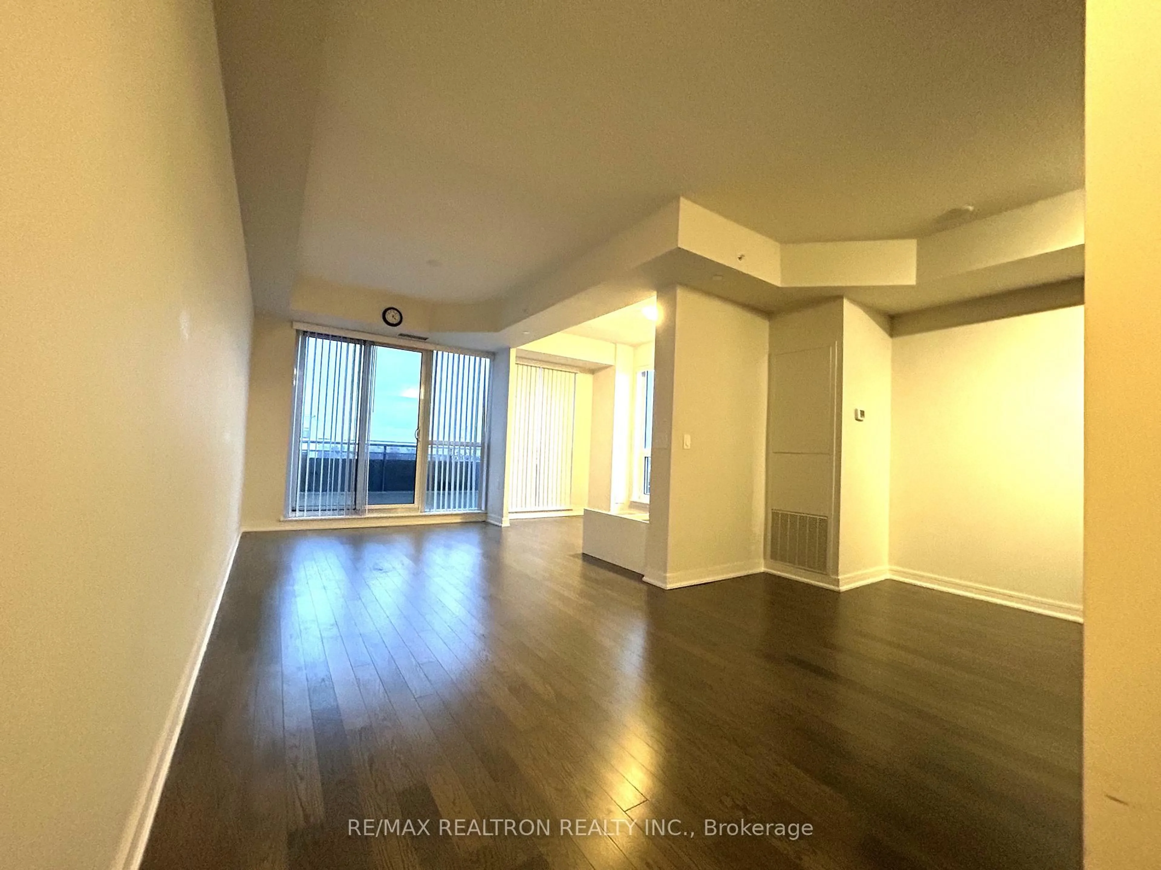 A pic of a room for 9205 Yonge St #603, Richmond Hill Ontario L4C 6Z2
