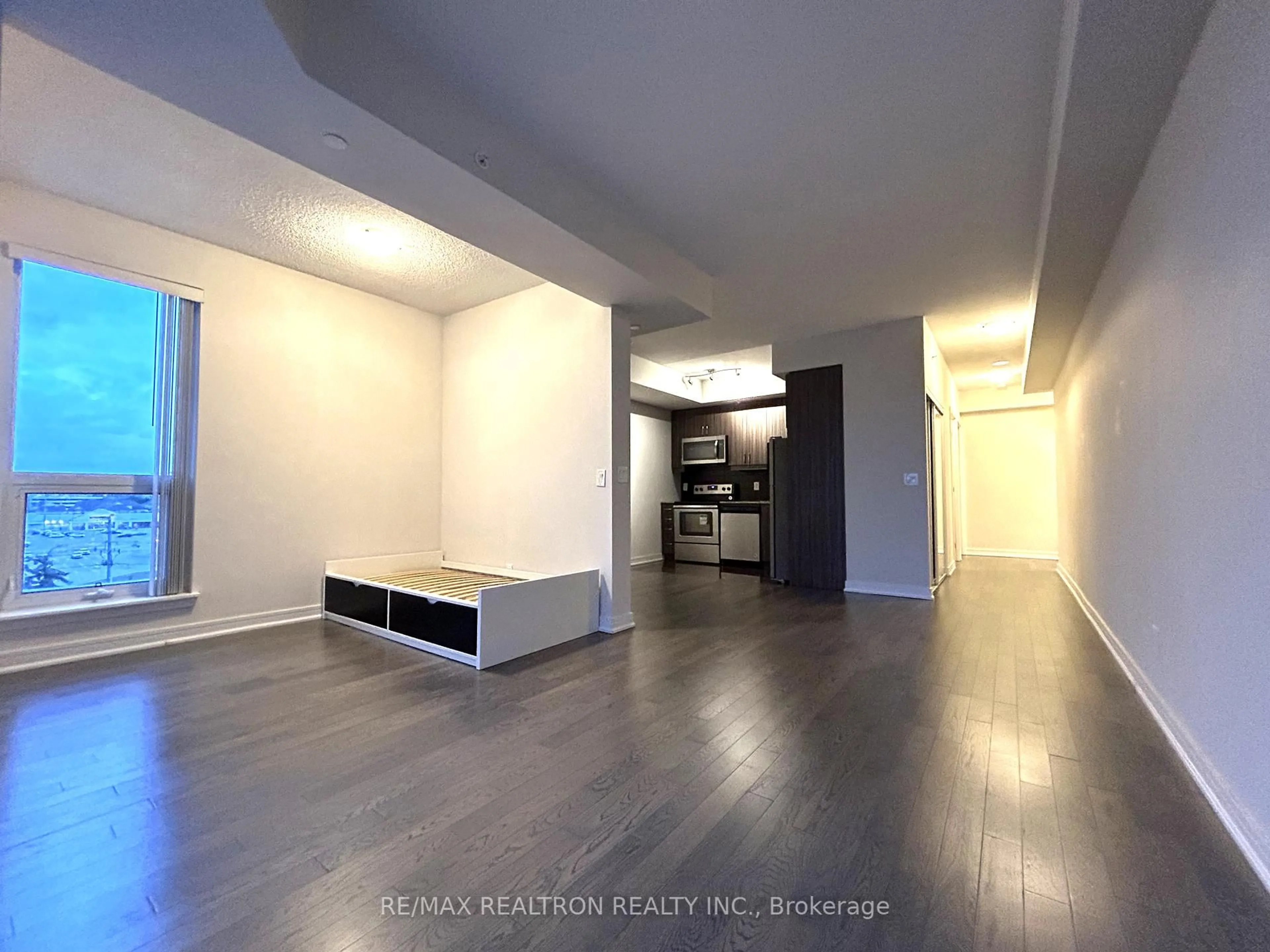A pic of a room for 9205 Yonge St #603, Richmond Hill Ontario L4C 6Z2