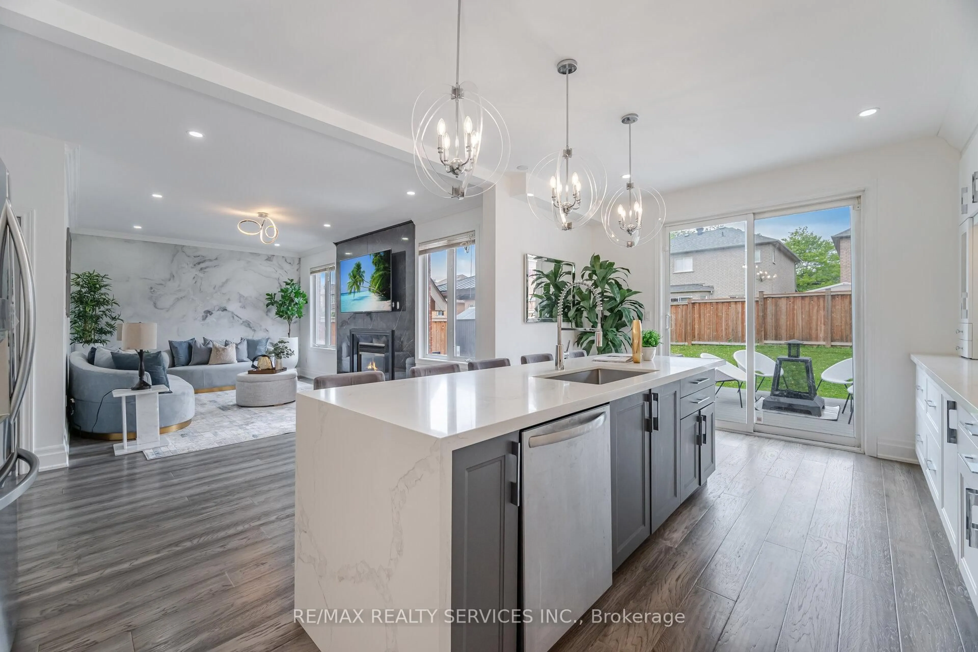 Open concept kitchen, unknown for 532 Napa Valley Ave, Vaughan Ontario L4L 2A1