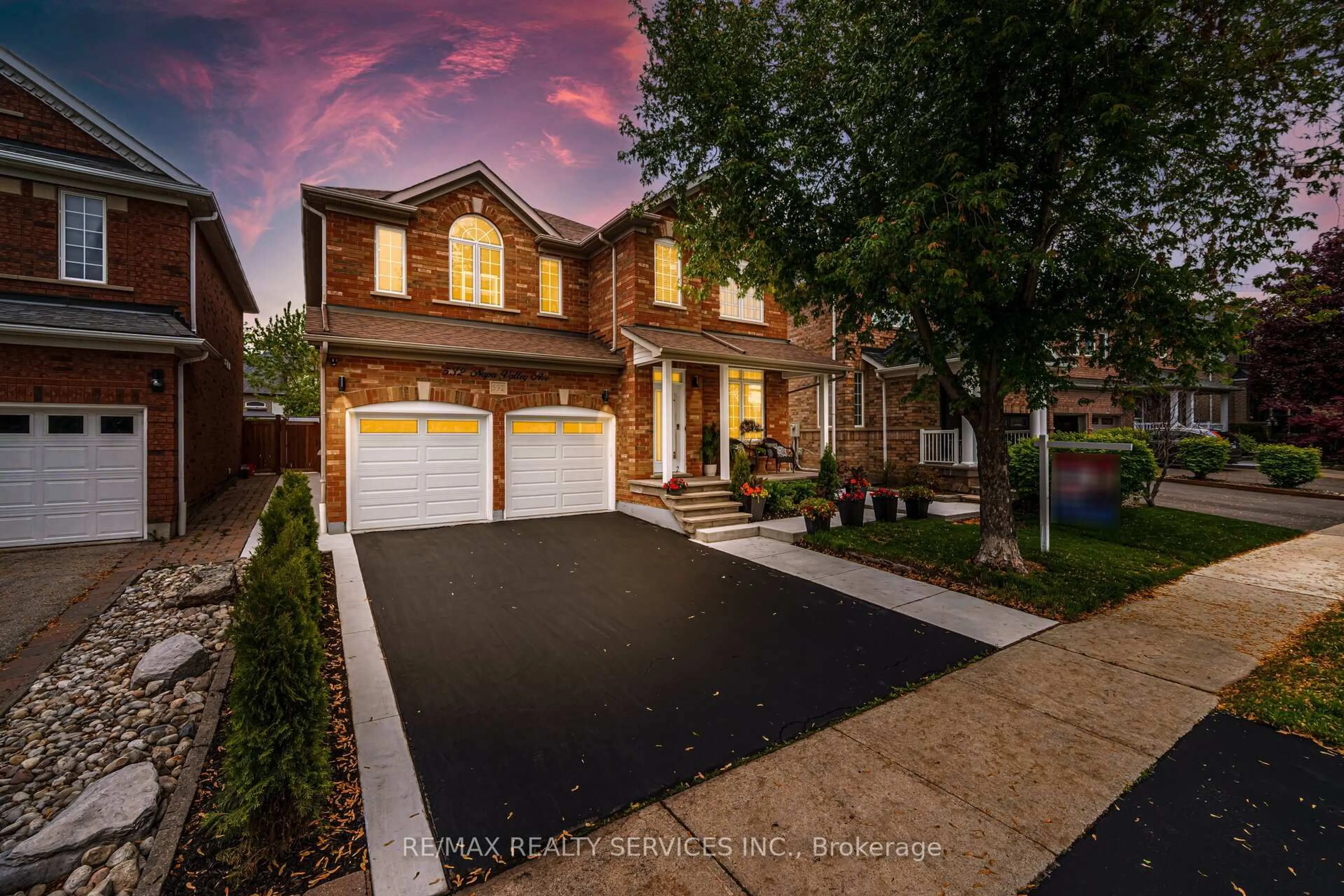 Home with brick exterior material, street for 532 Napa Valley Ave, Vaughan Ontario L4L 2A1