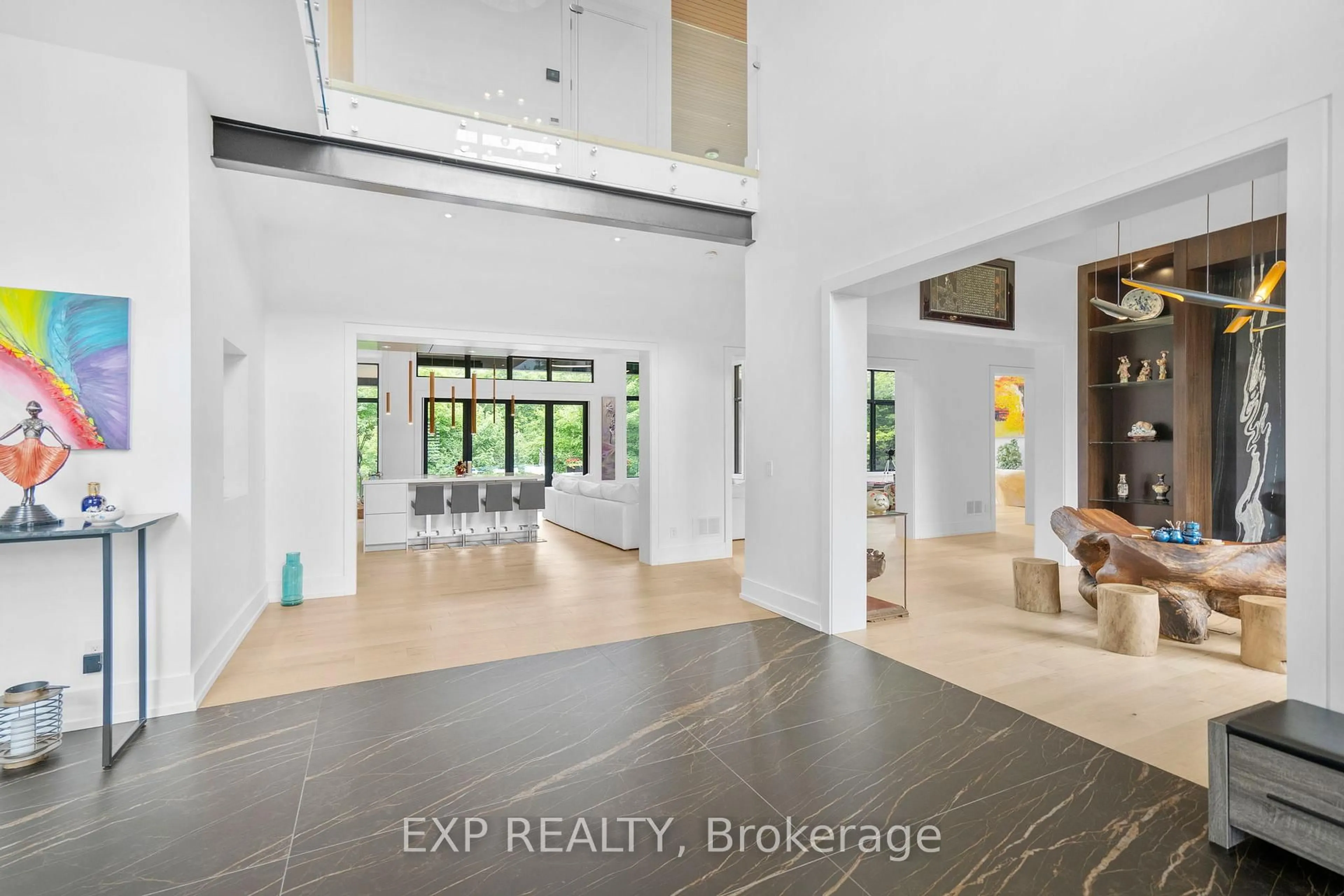 Indoor entryway for 8 Cachet Pkwy, Markham Ontario L6C 1G8
