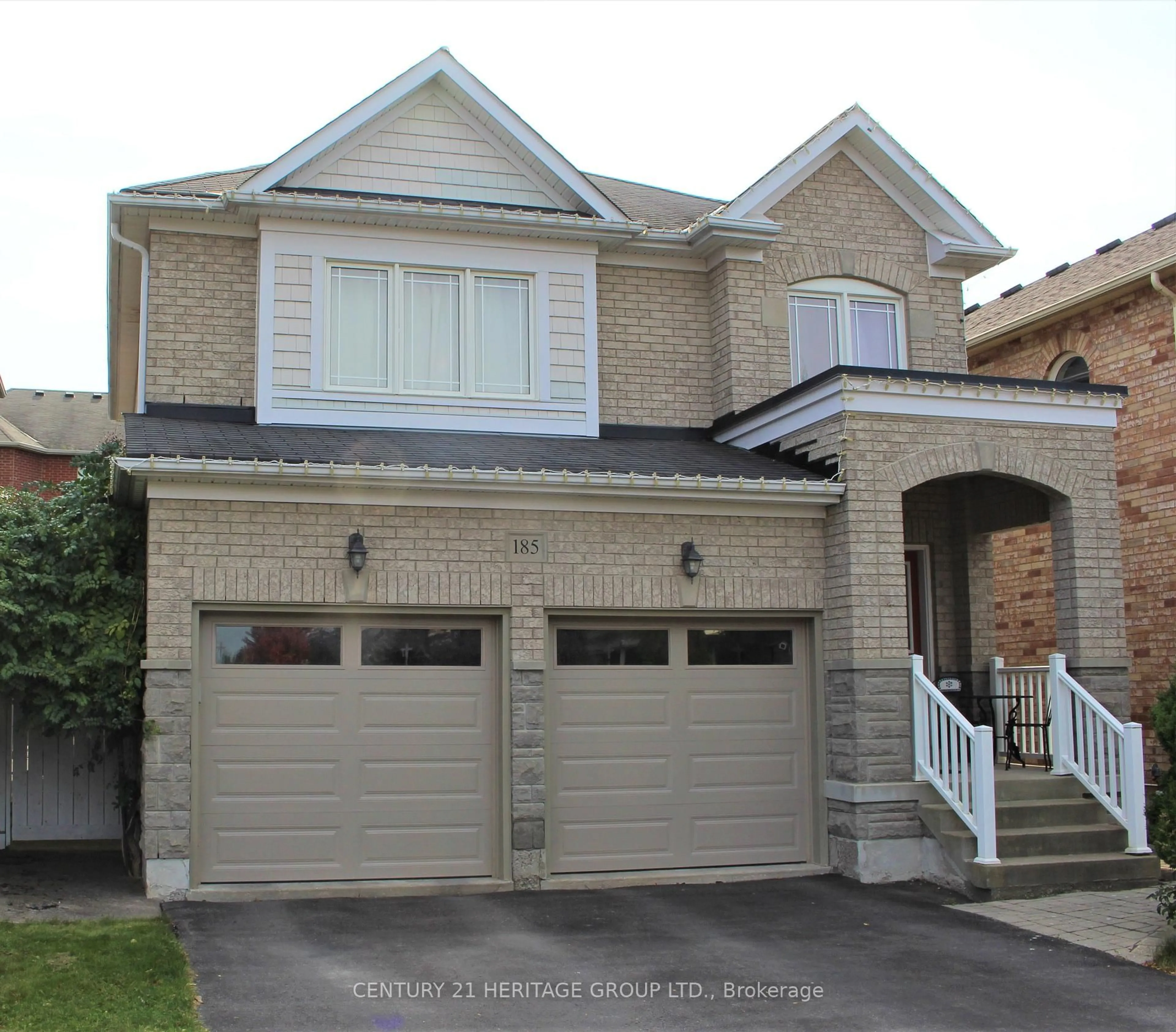 Home with brick exterior material, street for 185 River Ridge Blvd, Aurora Ontario L4G 7T7