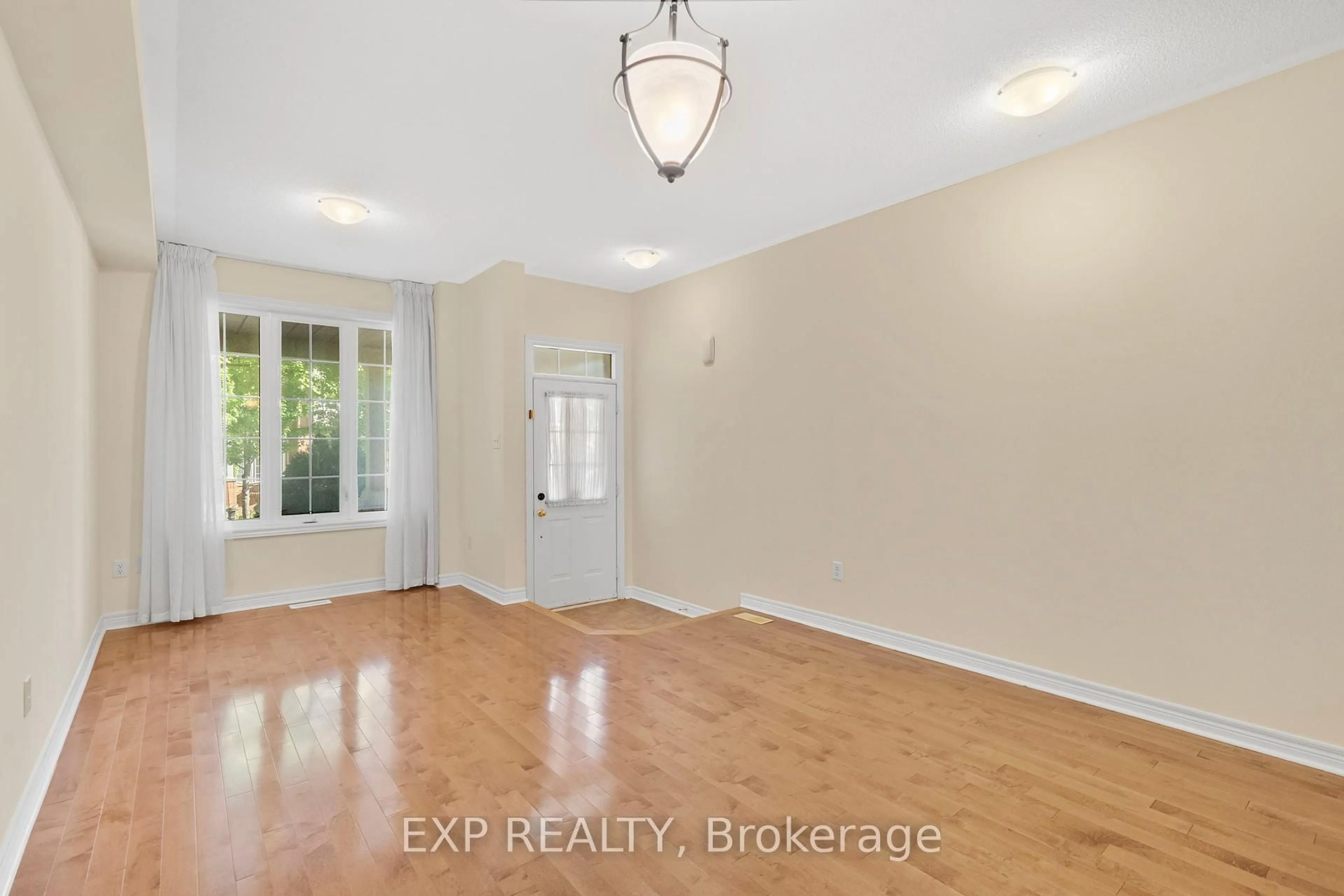 A pic of a room for 87 Pillar Rock Cres, Markham Ontario L6C 3H8