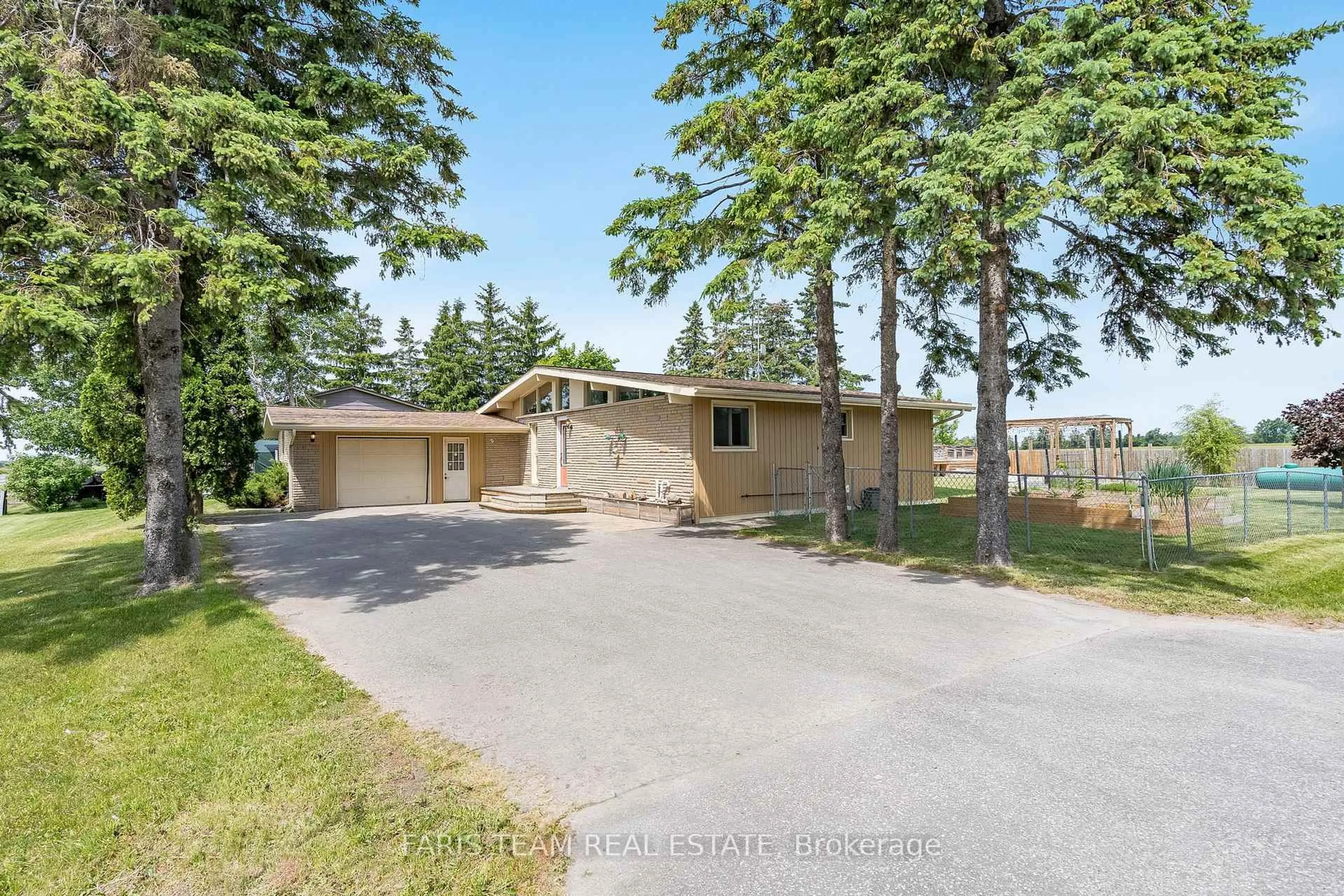 A pic from outside/outdoor area/front of a property/back of a property/a pic from drone, unknown for 7466 11th Line, Essa Ontario L9J 0A4
