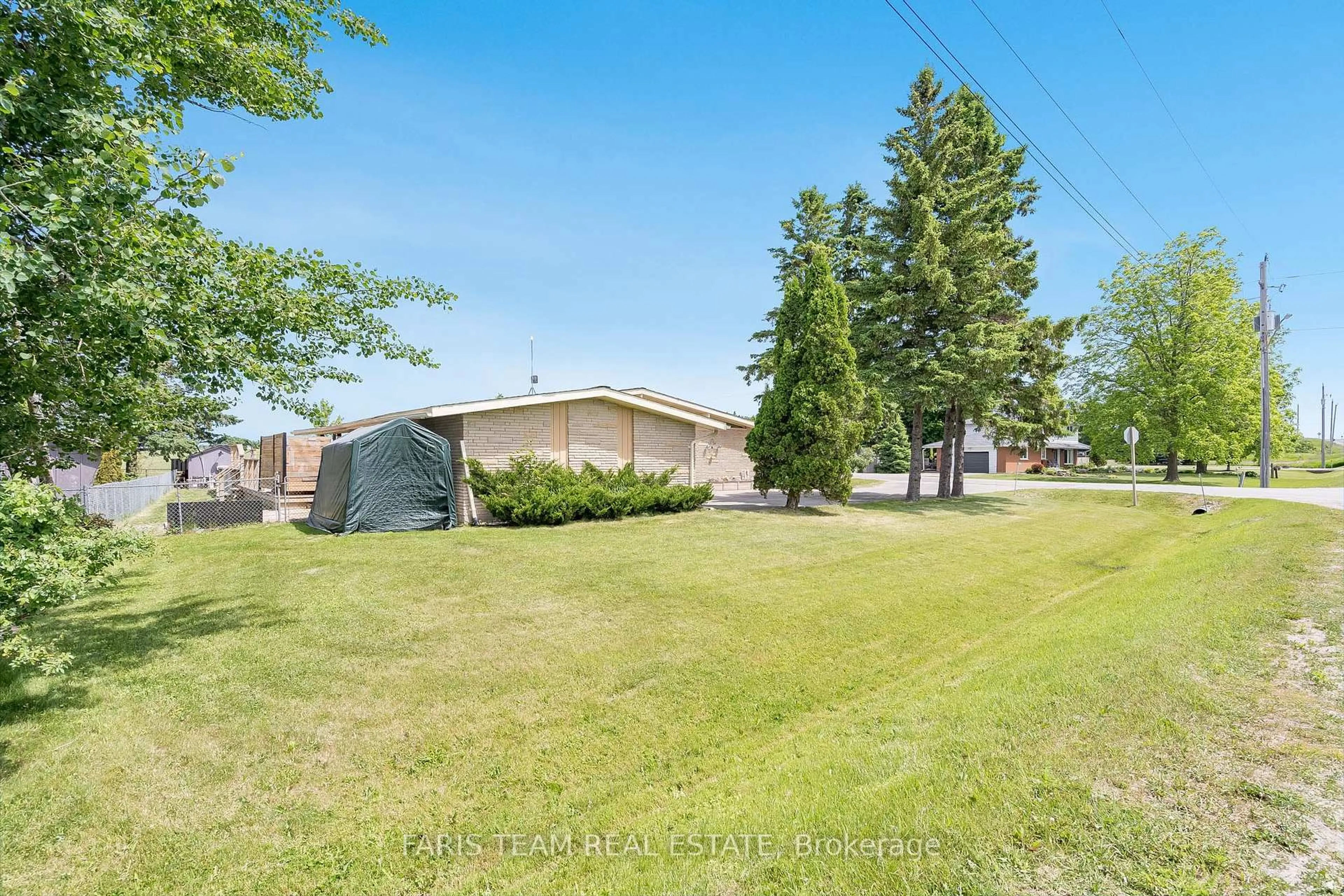A pic from outside/outdoor area/front of a property/back of a property/a pic from drone, unknown for 7466 11th Line, Essa Ontario L9J 0A4