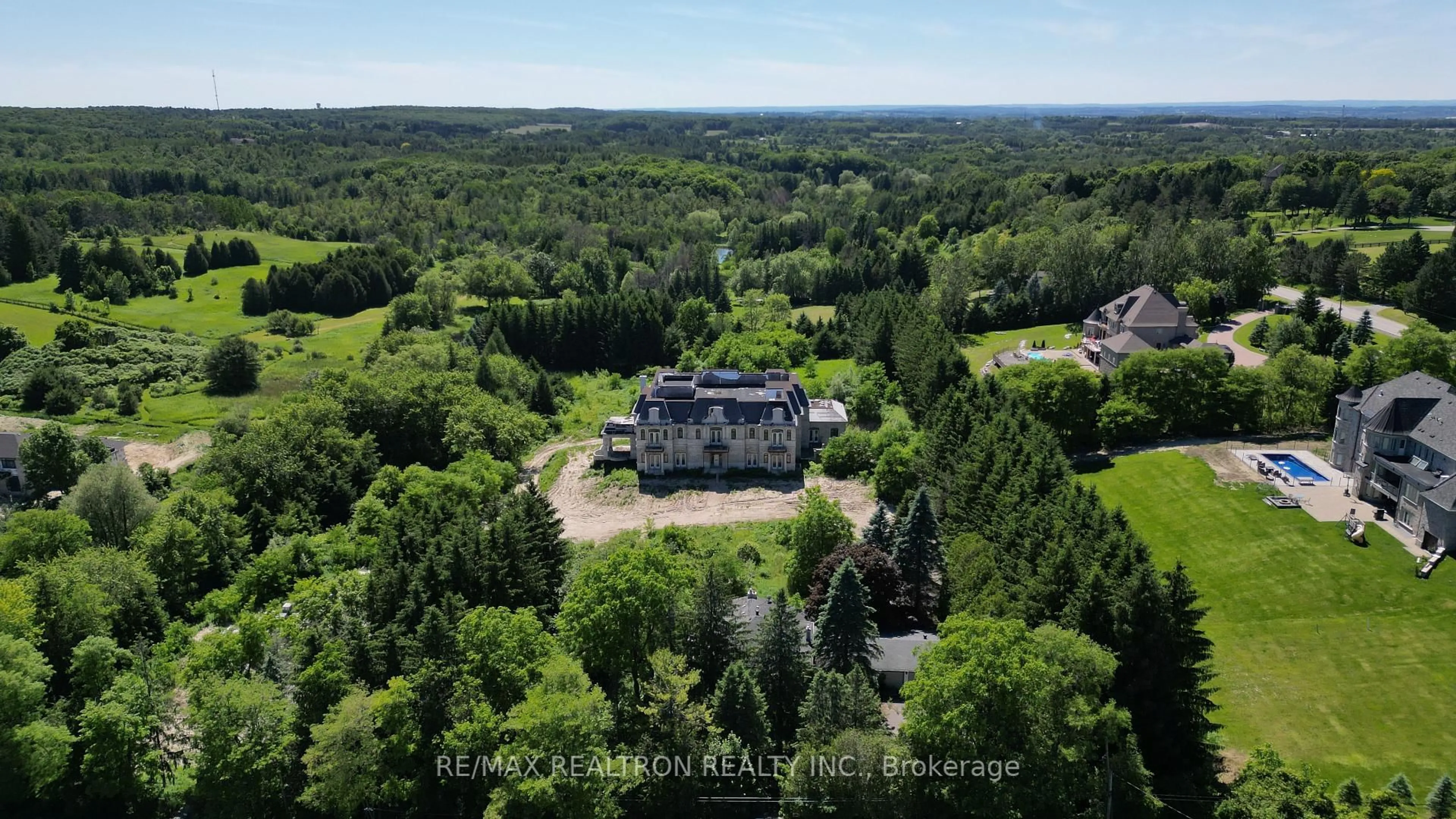 A pic from outside/outdoor area/front of a property/back of a property/a pic from drone, unknown for 15230 Keele St, King Ontario L7B 1A3