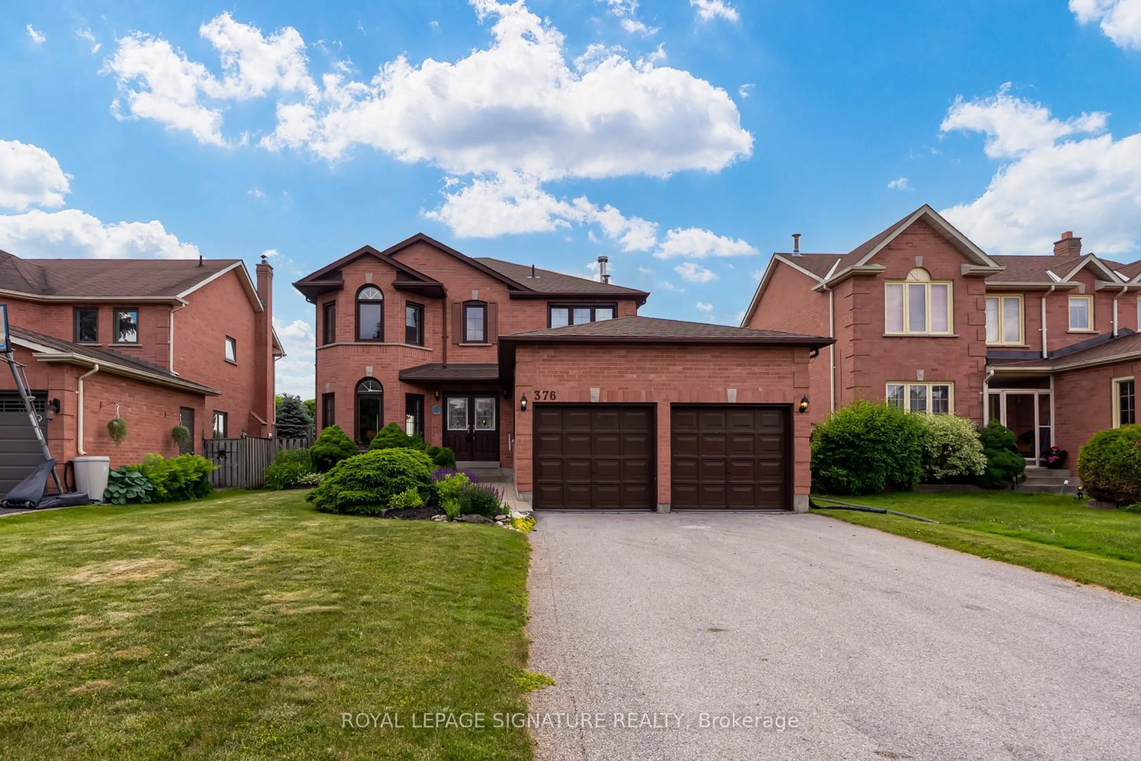 Home with brick exterior material, street for 376 Traviss Dr, Newmarket Ontario L3Y 7J6