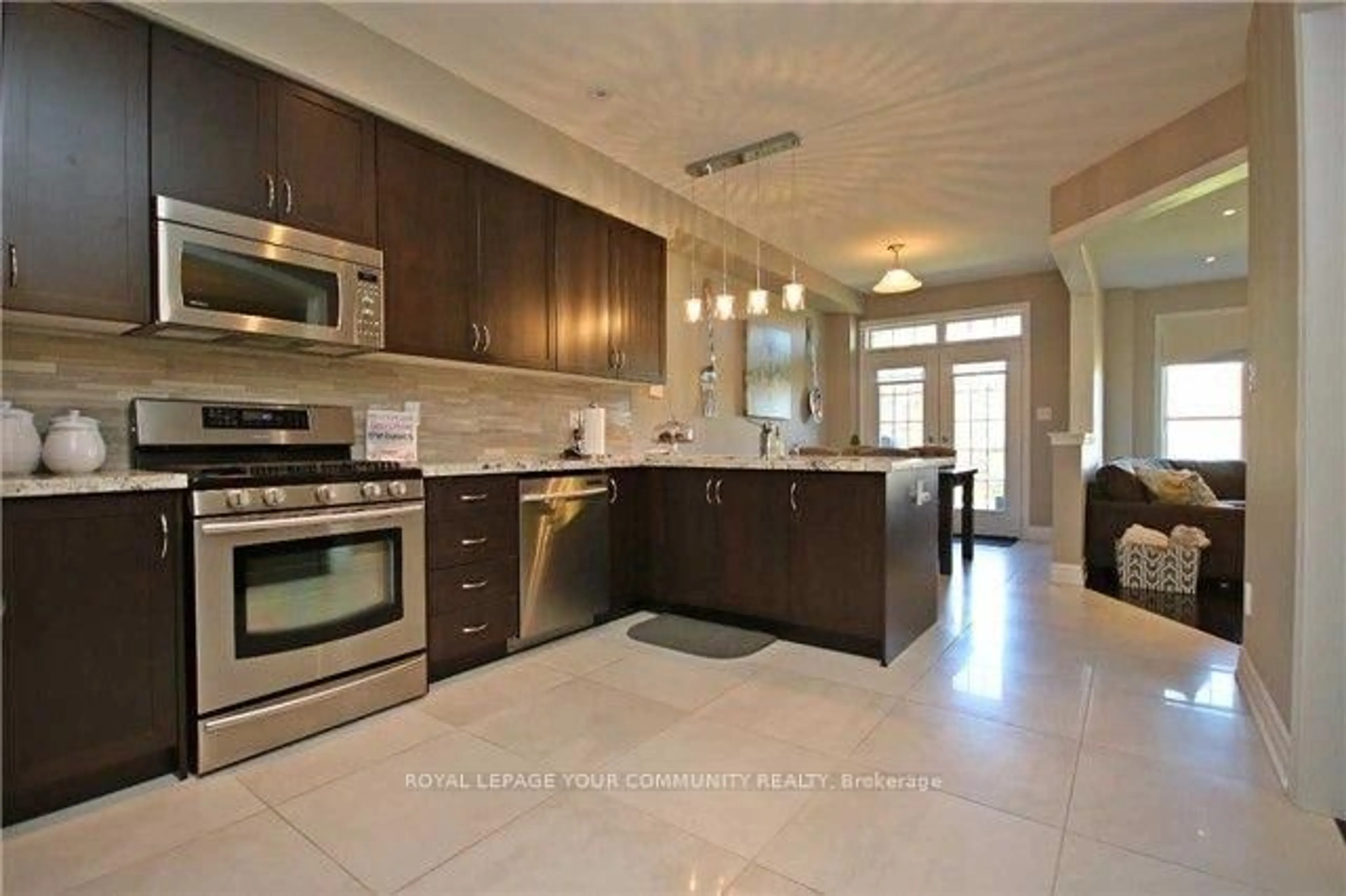 Open concept kitchen, ceramic/tile floor for 86 Alex Campbell Cres, King Ontario L7B 1K9