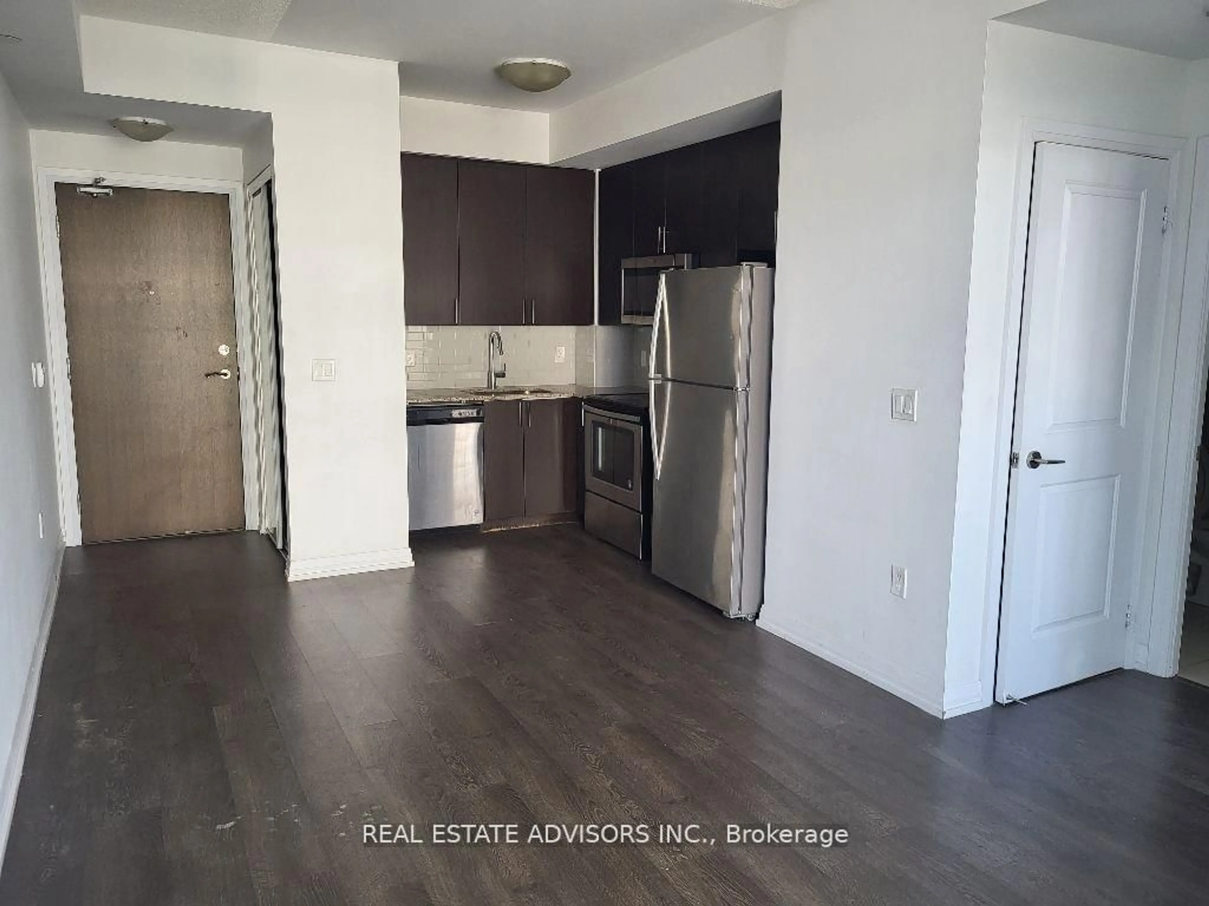 Standard kitchen, unknown for 9560 Markham Rd #505, Markham Ontario L6E 0T9