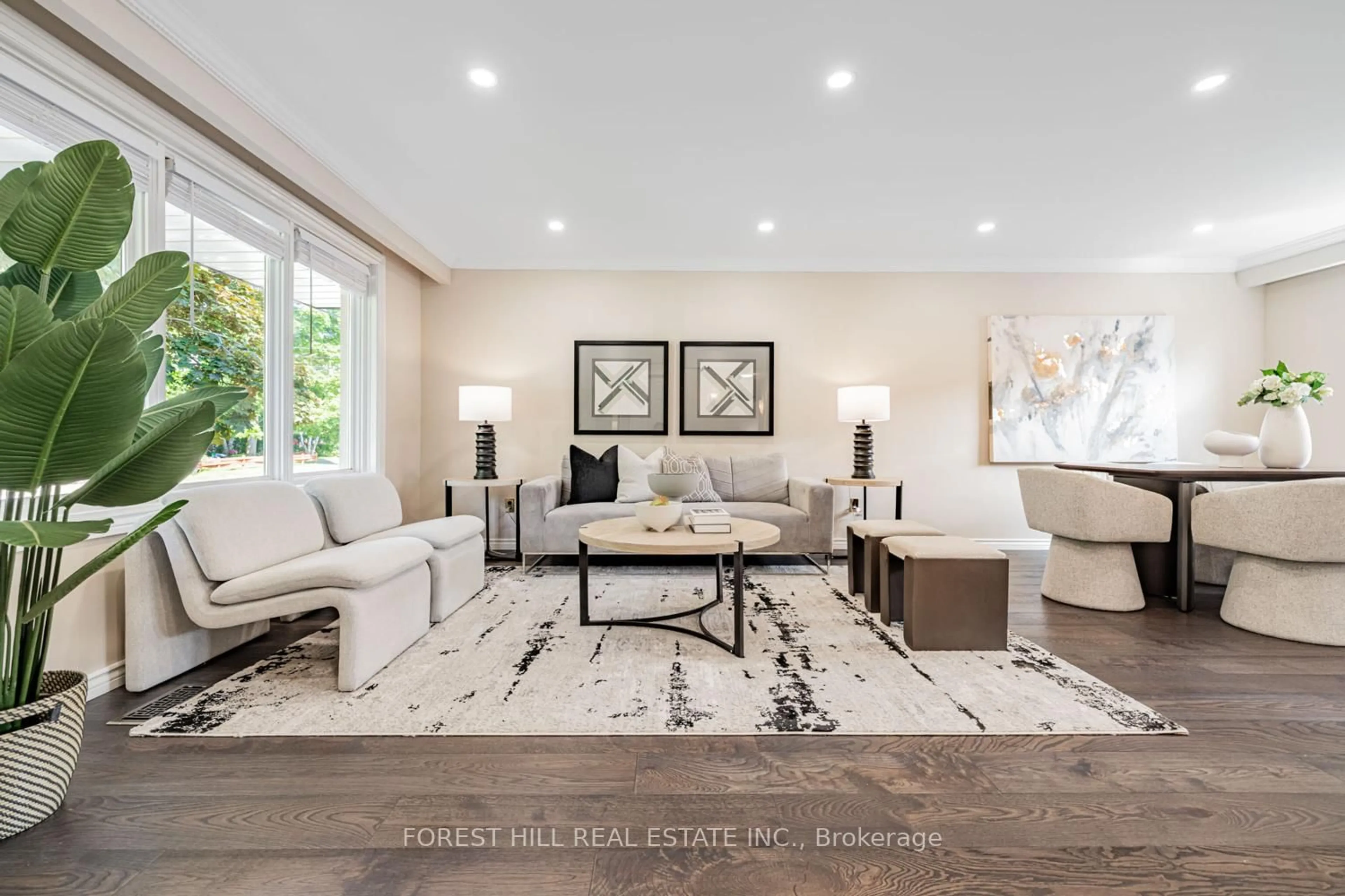 Living room with furniture, unknown for 414 Alper St, Richmond Hill Ontario L4C 2Z4
