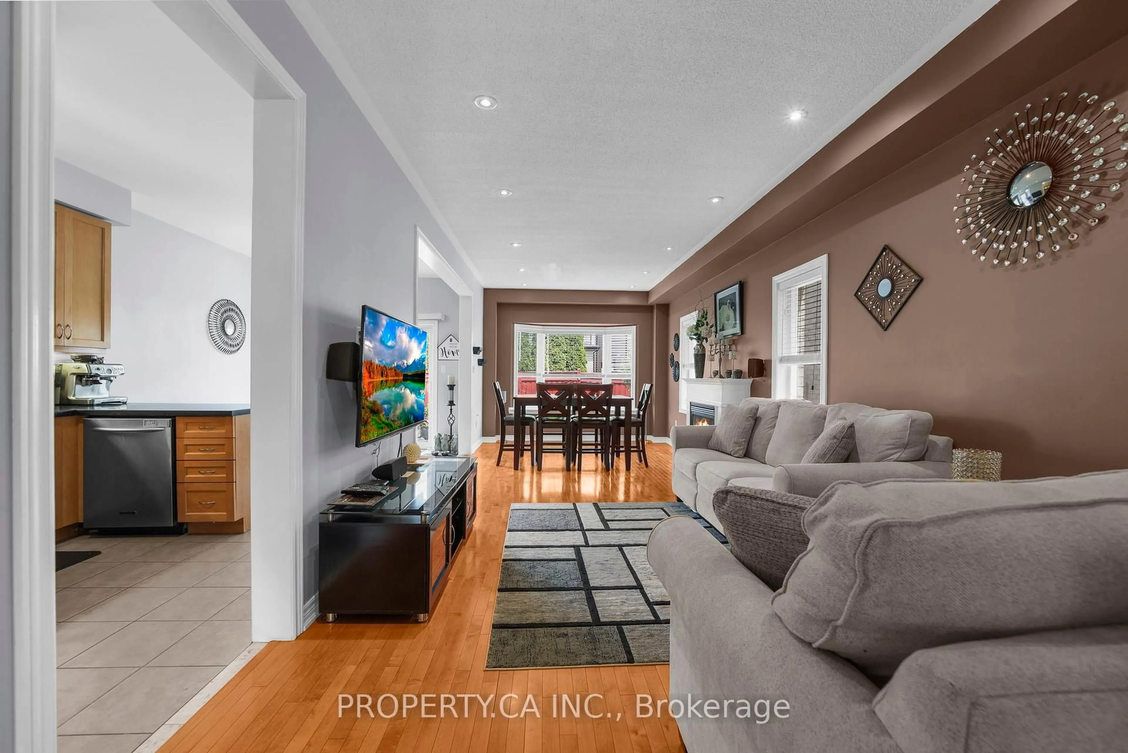 Living room with furniture, unknown for 25 Boticelli Way, Vaughan Ontario L4H 0C6