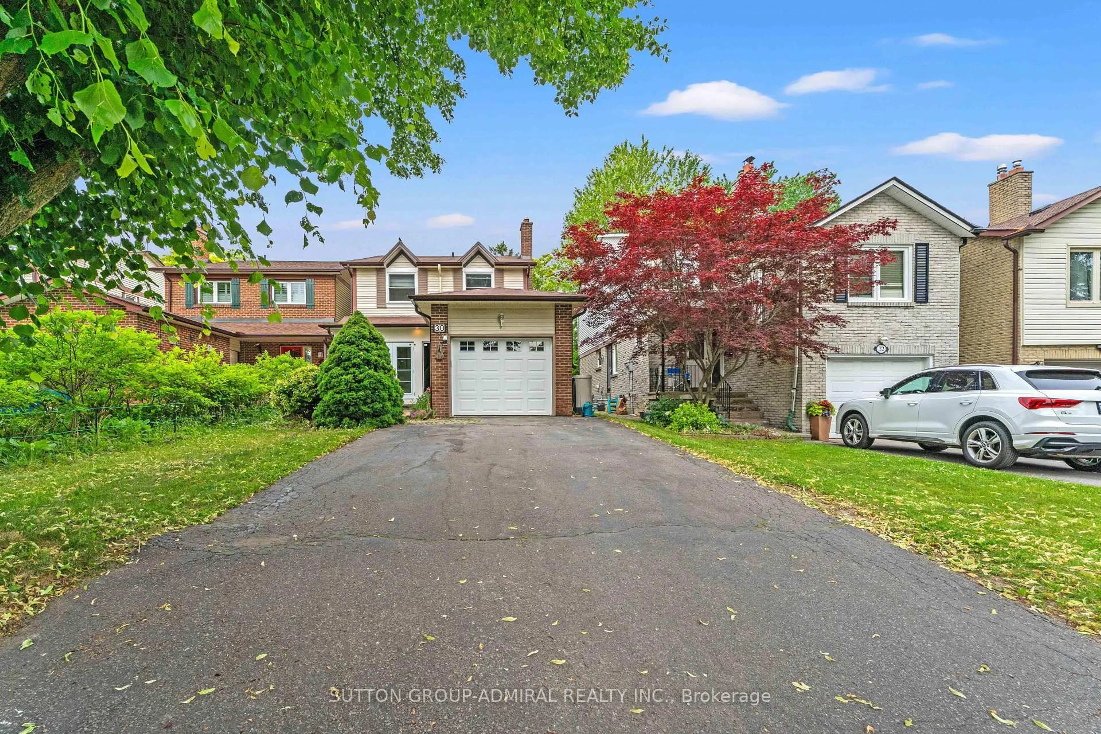 A pic from outside/outdoor area/front of a property/back of a property/a pic from drone, street for 30 Fraser St, Markham Ontario L3T 5H6