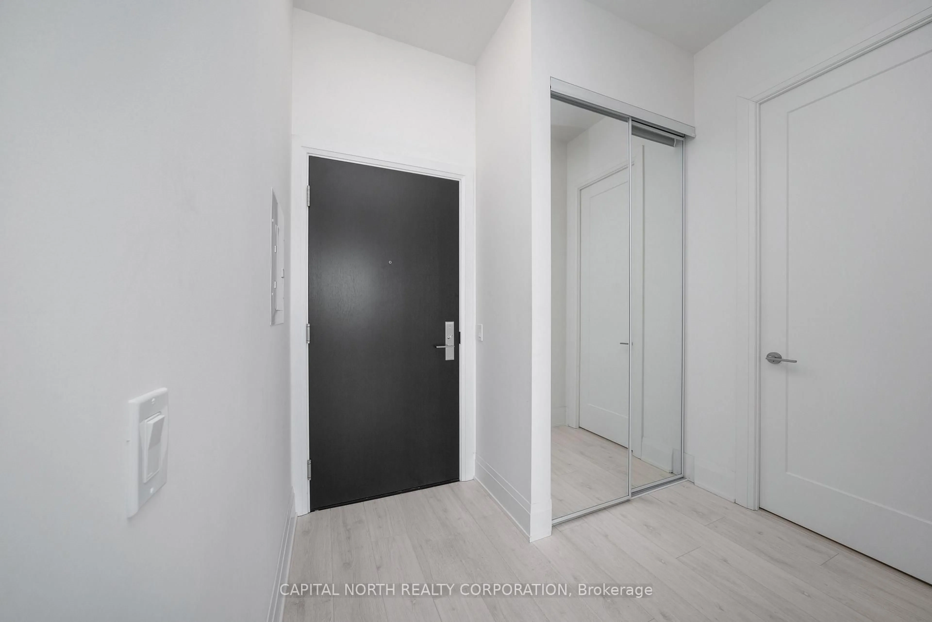 Unknown for 9000 Jane St #628, Vaughan Ontario L4K 0M6