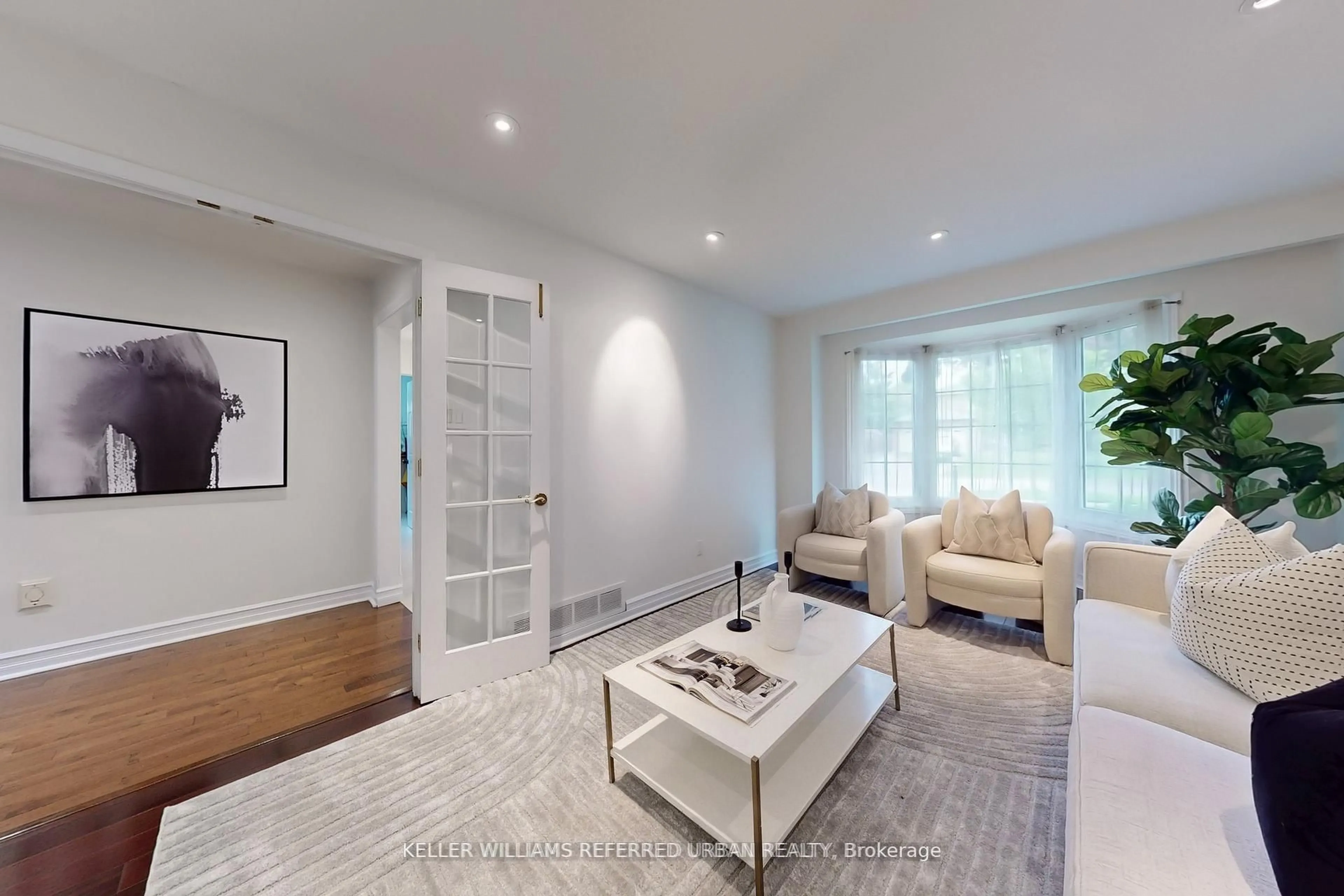Living room with furniture, unknown for 158 Walton Dr, Aurora Ontario L4G 3R8