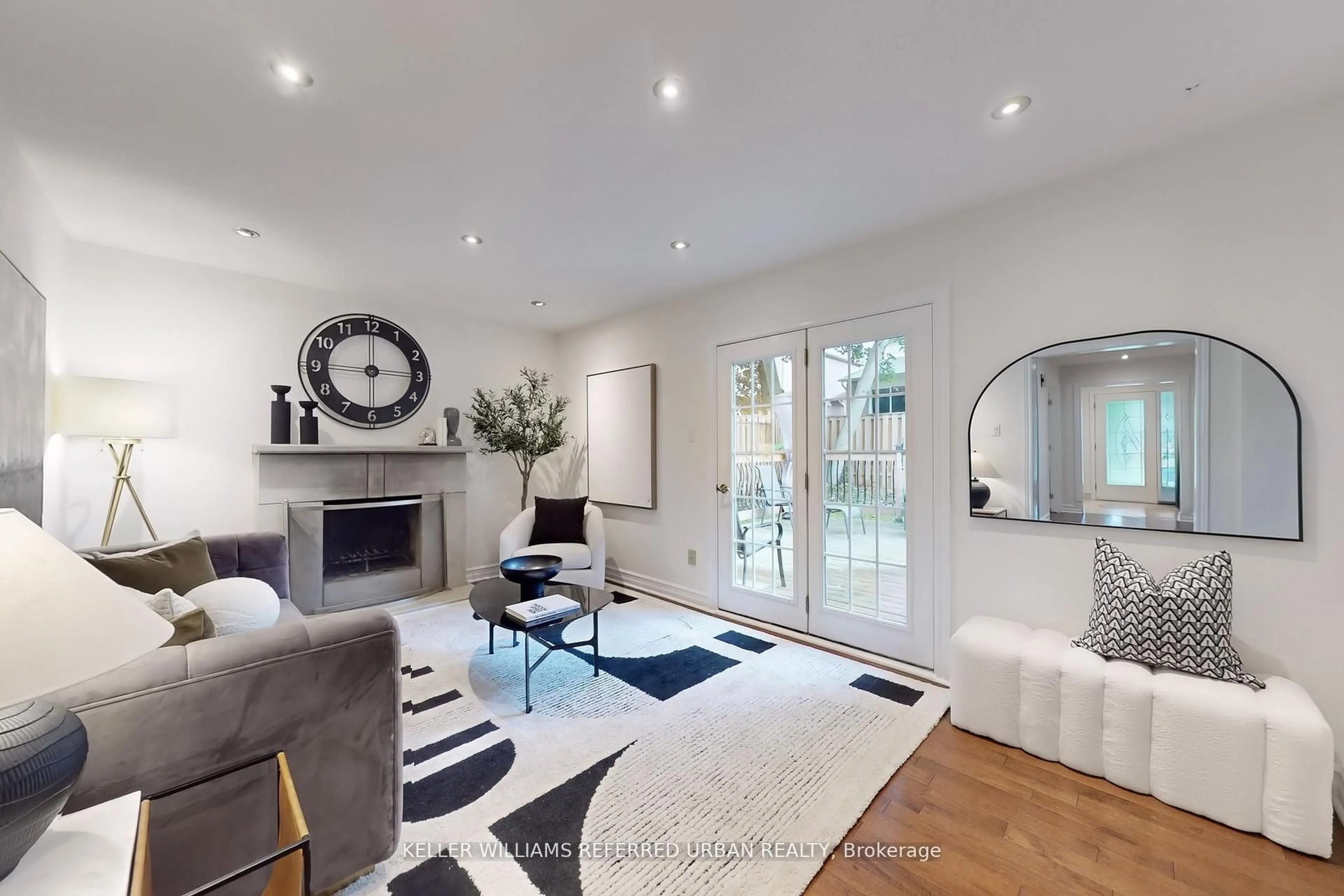 Living room with furniture, unknown for 158 Walton Dr, Aurora Ontario L4G 3R8