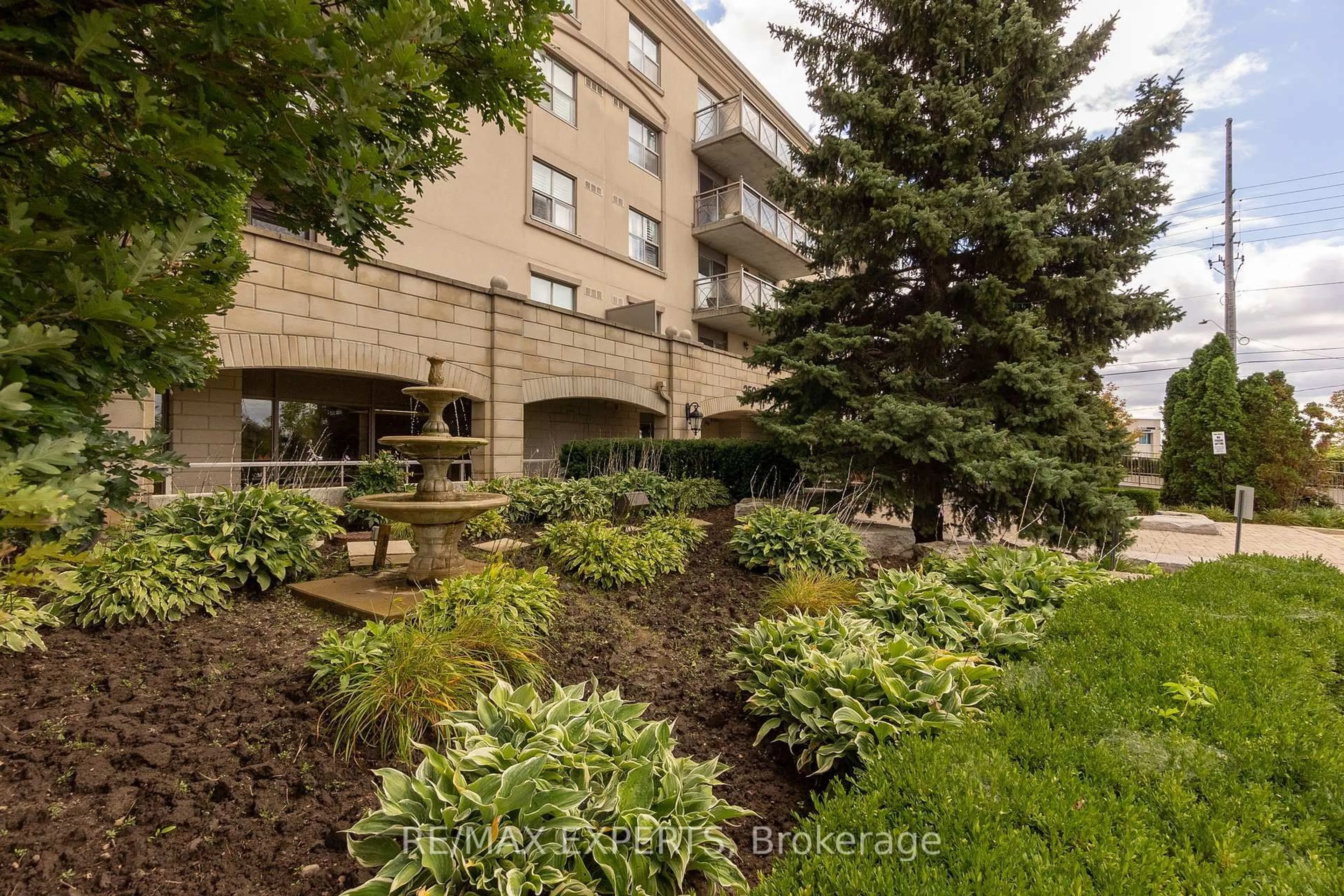 Patio, unknown for 2500 Rutherford Rd #Unit 516, Vaughan Ontario L4K 5N7