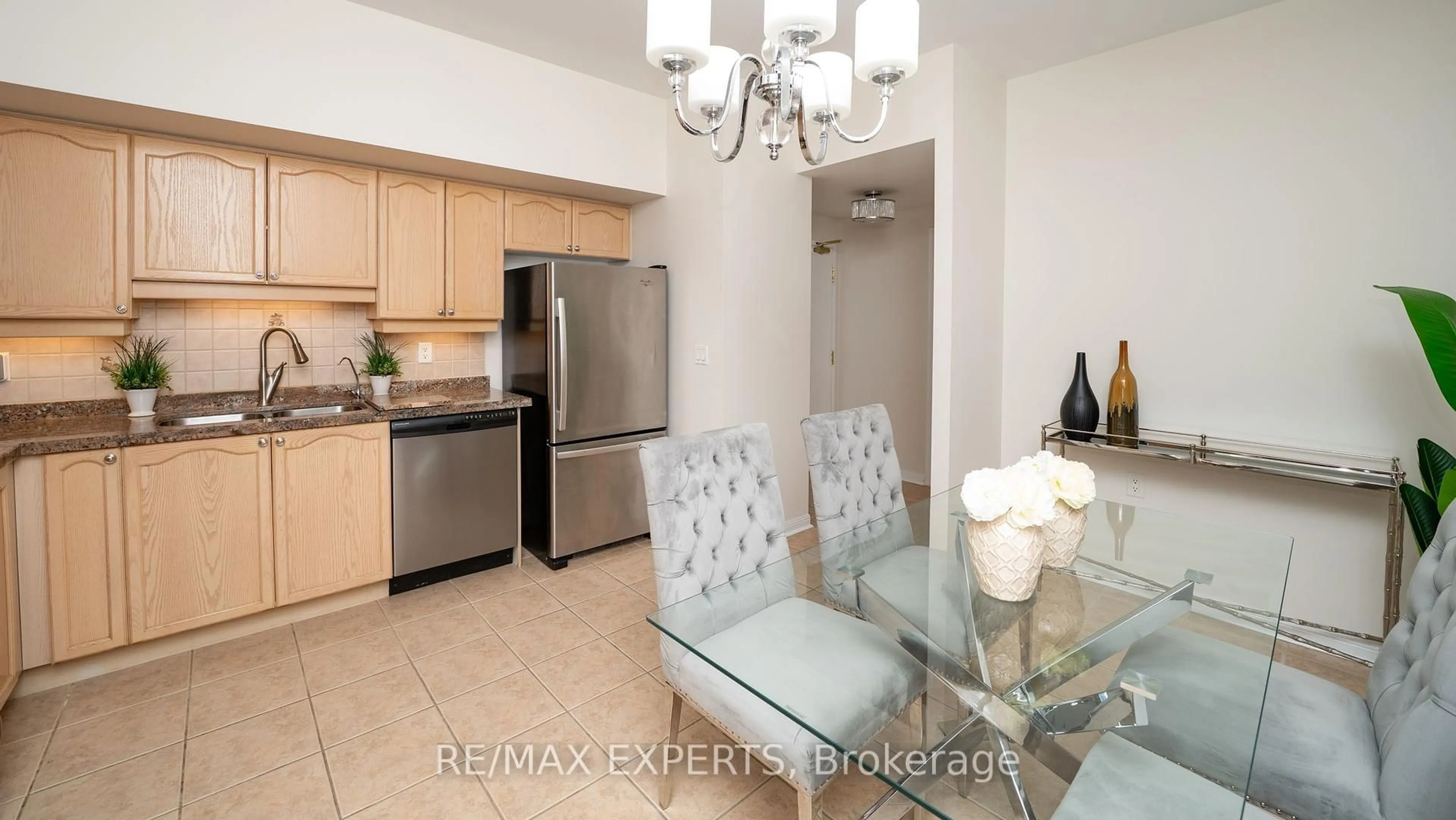 Unknown for 2500 Rutherford Rd #Unit 516, Vaughan Ontario L4K 5N7