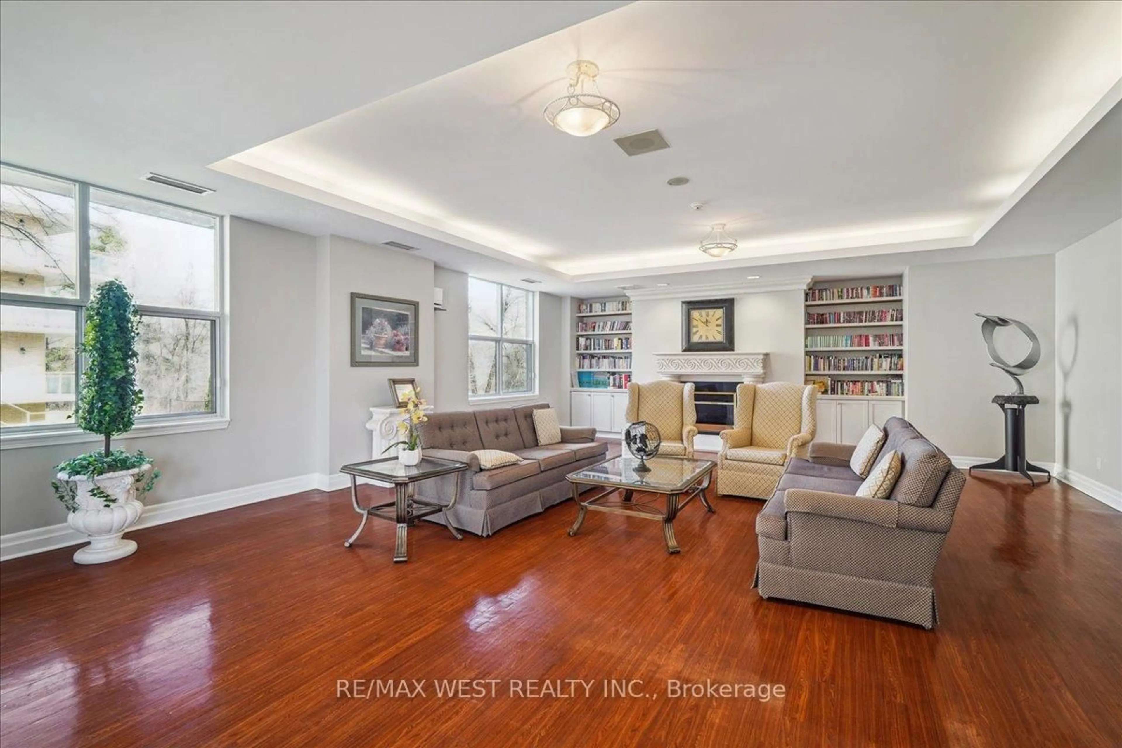 Living room with furniture, unknown for 2502 Rutherford Rd #520, Vaughan Ontario L4K 5N6