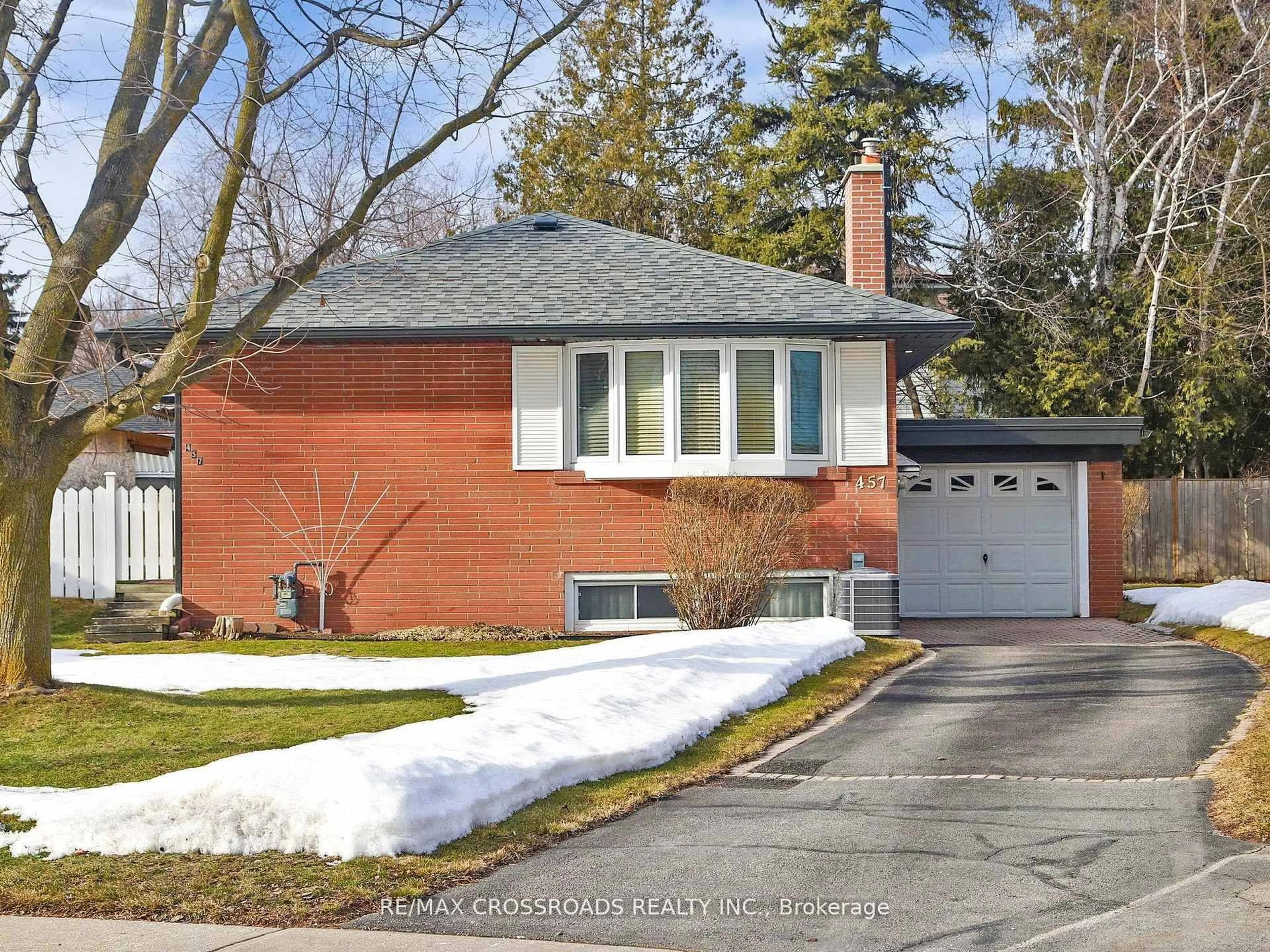 Home with brick exterior material, street for 457 Paliser Crt, Richmond Hill Ontario L4C 1R7