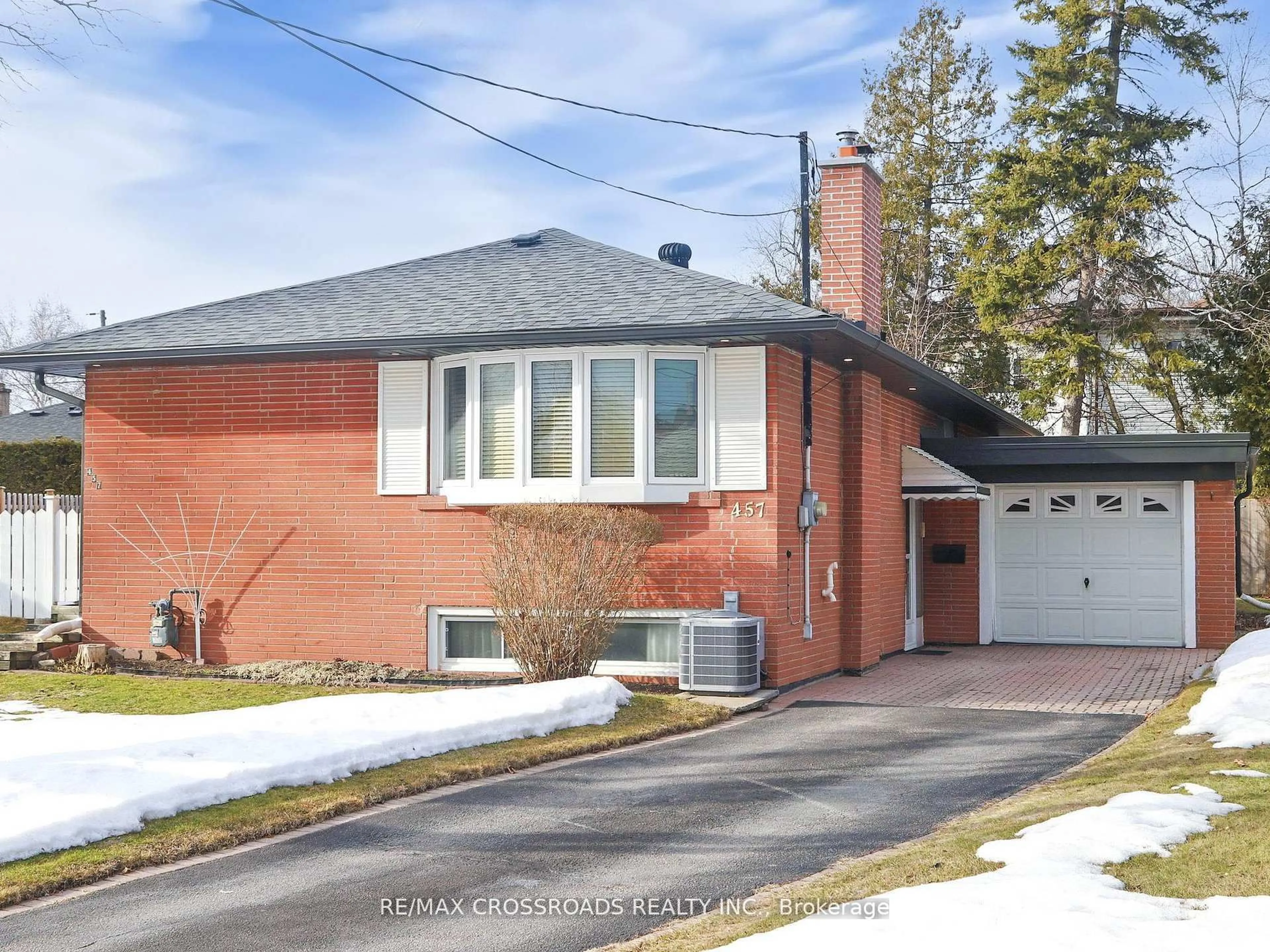 Home with brick exterior material, street for 457 Paliser Crt, Richmond Hill Ontario L4C 1R7