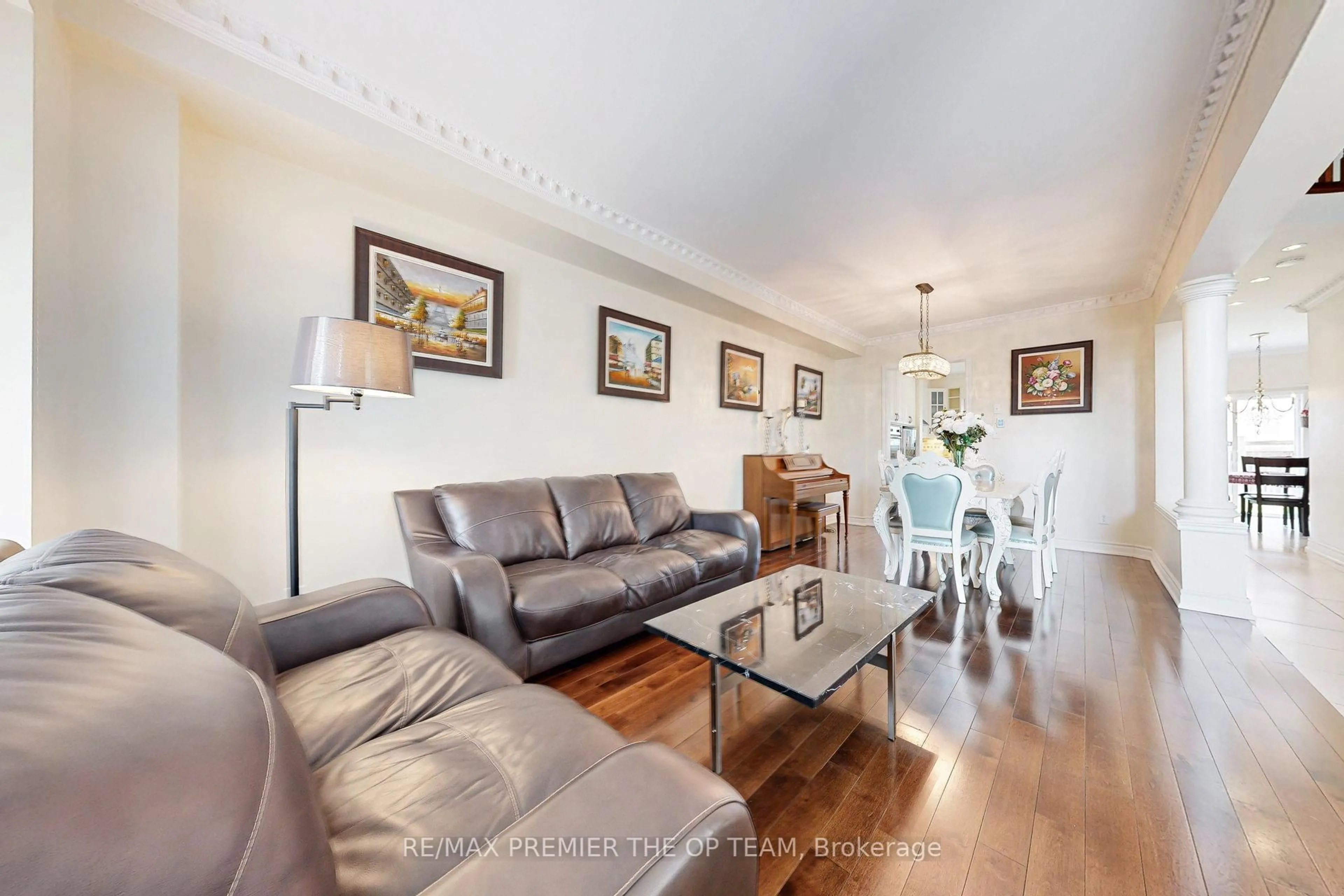 Living room with furniture, wood/laminate floor for 59 Rossi Dr, Vaughan Ontario L4H 3K7