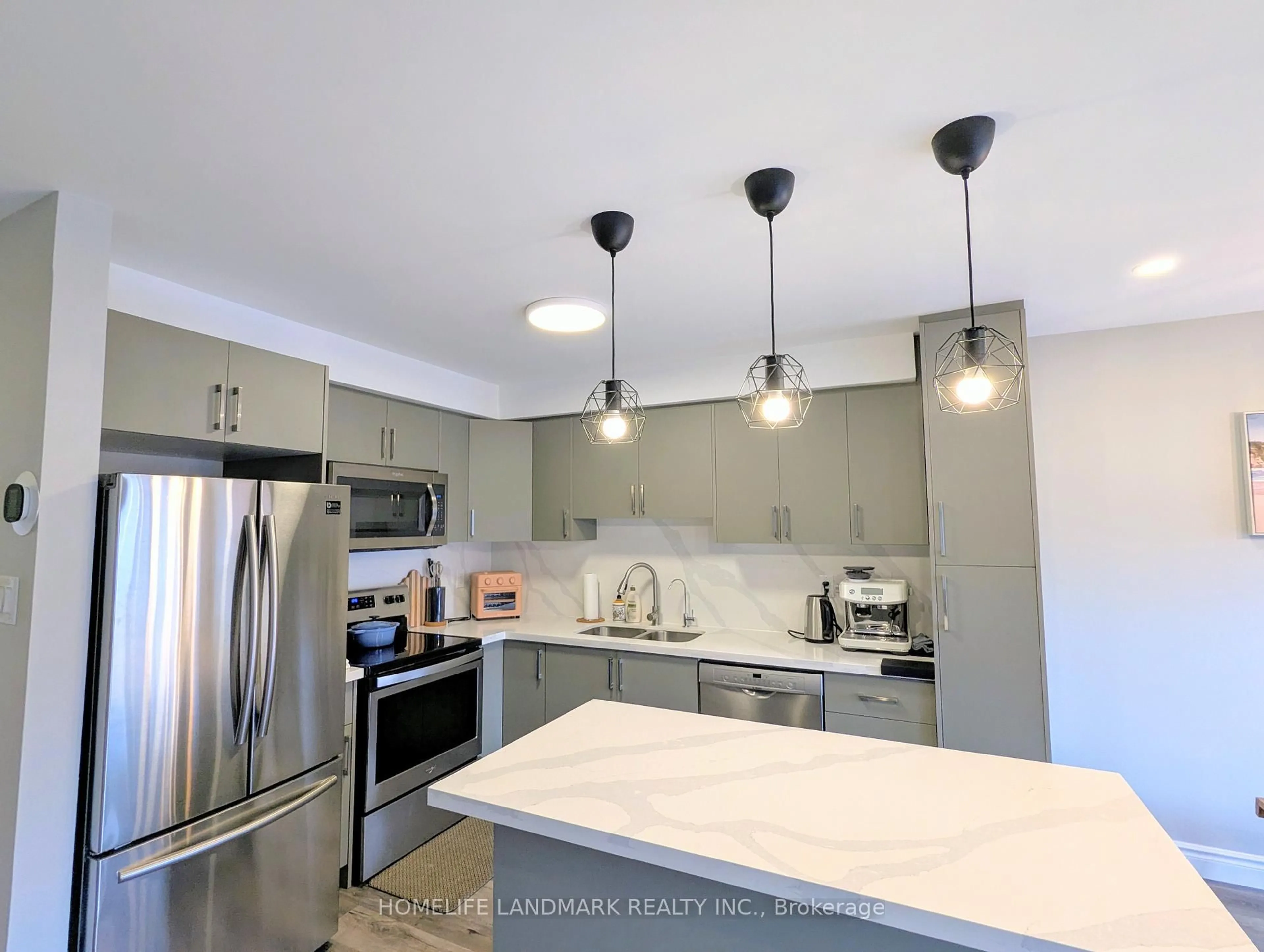 Open concept kitchen, unknown for 86 Tania Cres, Vaughan Ontario L6A 2M8