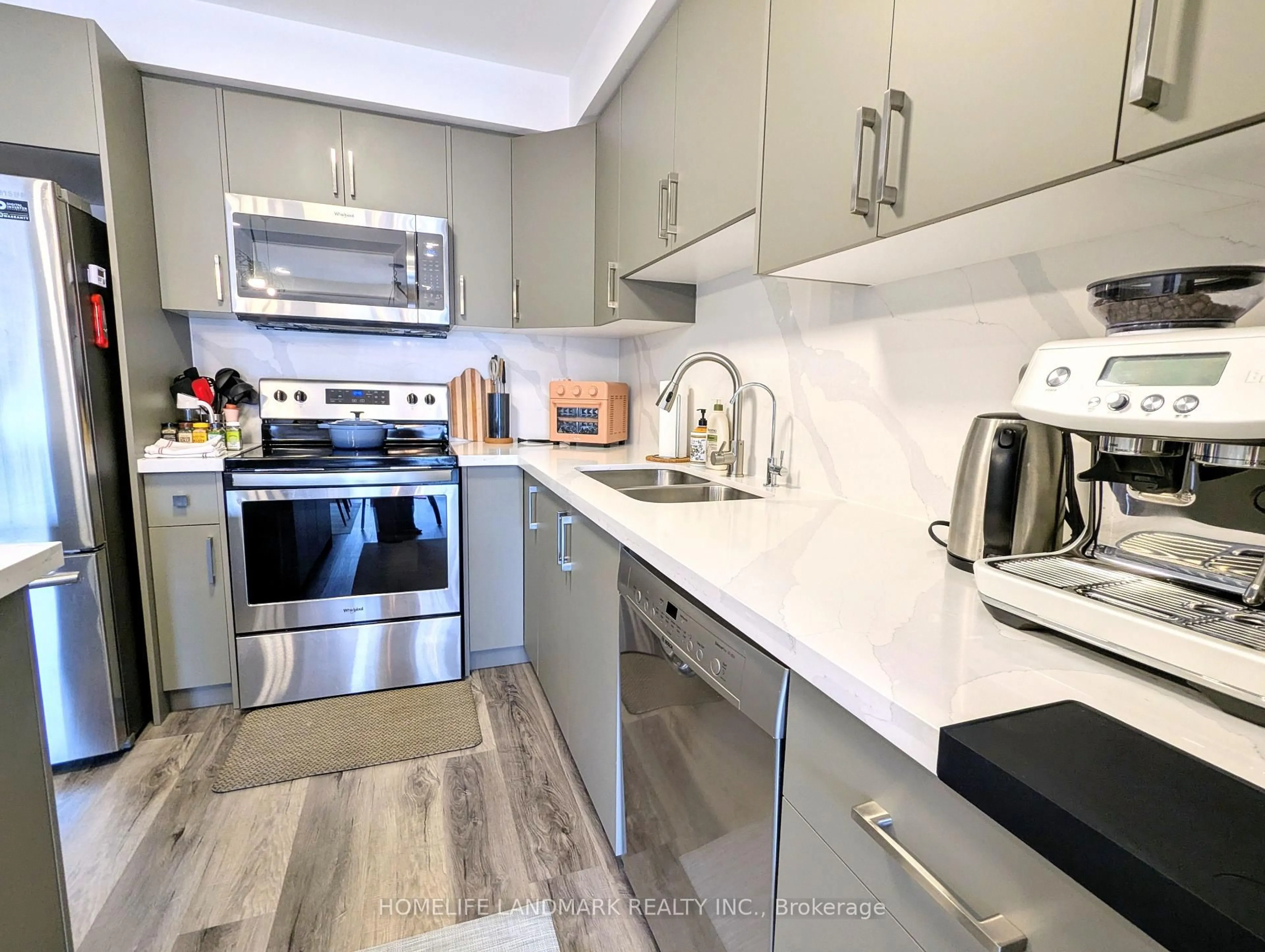 Open concept kitchen, unknown for 86 Tania Cres, Vaughan Ontario L6A 2M8