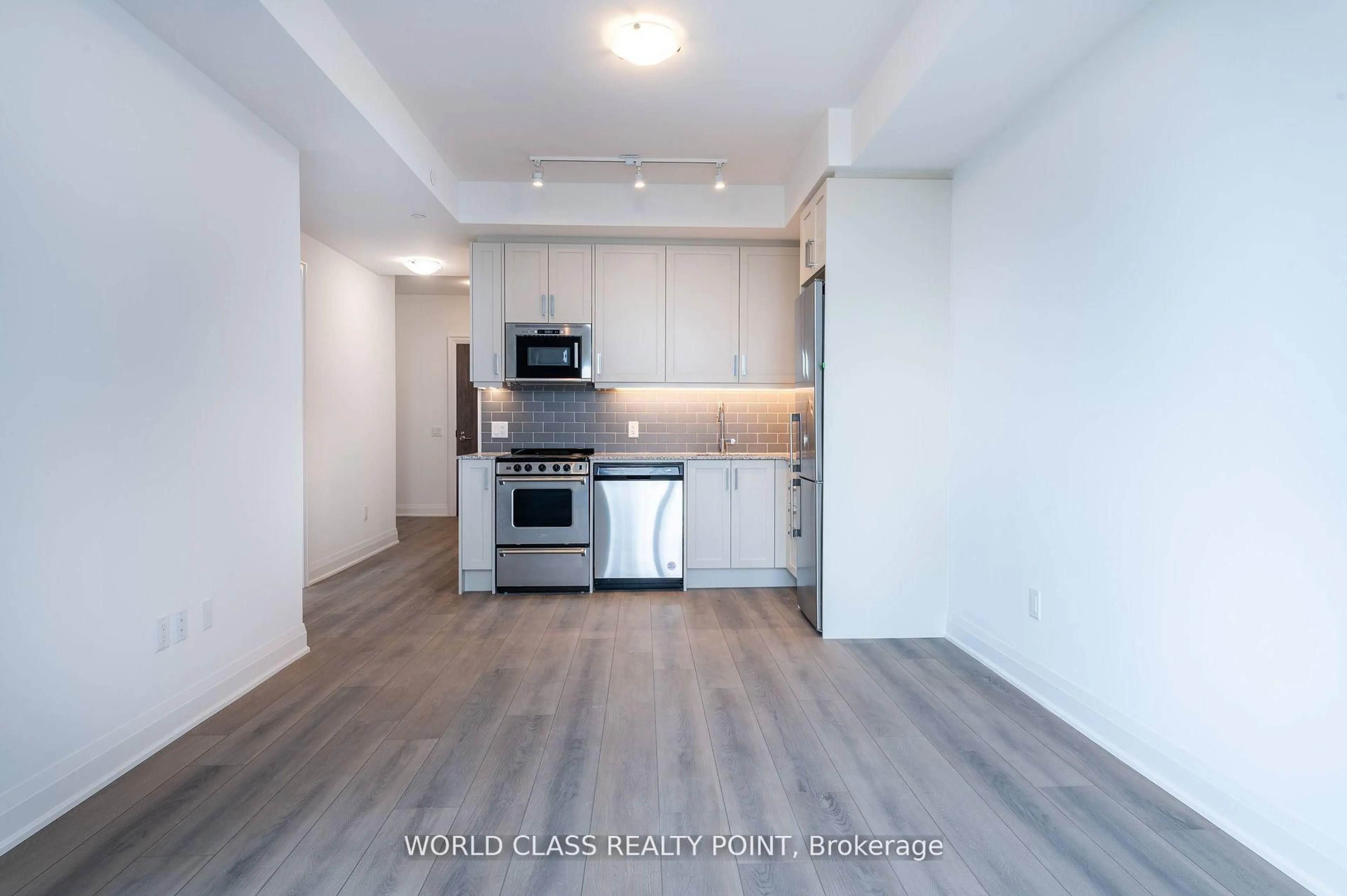 Unknown for 10 Gatineau Dr #710, Vaughan Ontario L4J 0L2
