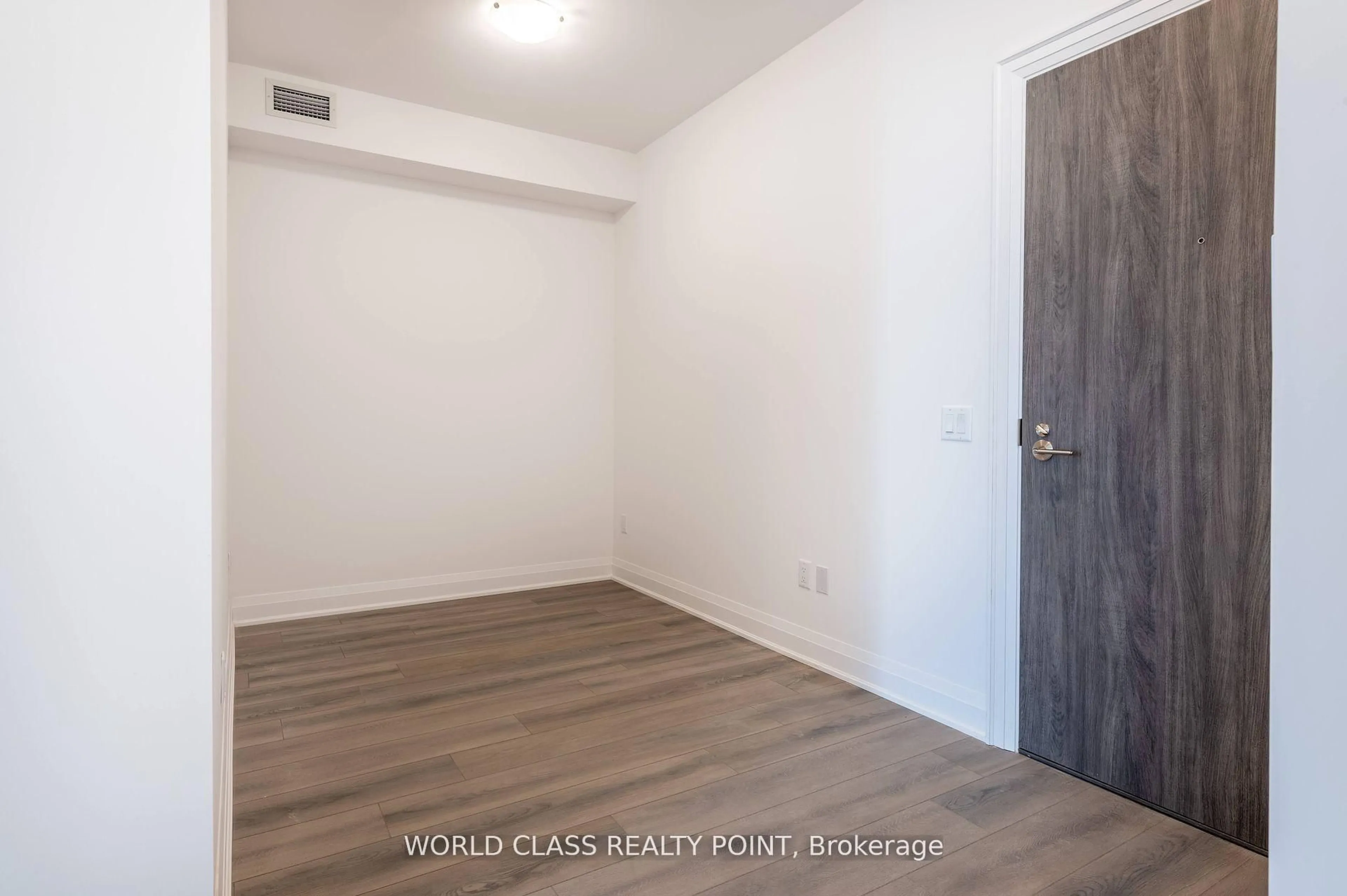 A pic of a room for 10 Gatineau Dr #710, Vaughan Ontario L4J 0L2