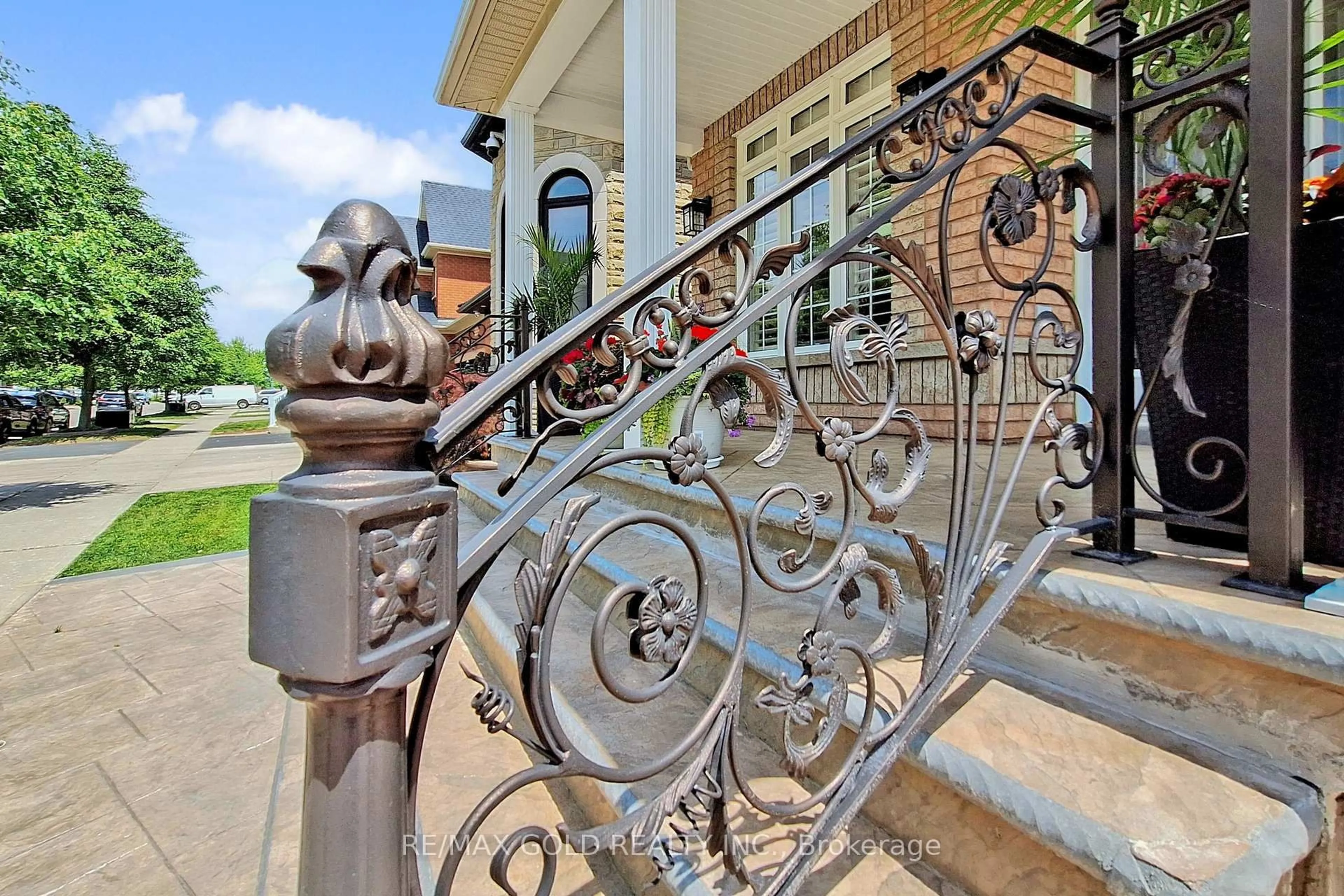 Stairs for 79 Boswell Rd, Markham Ontario L6B 0M5