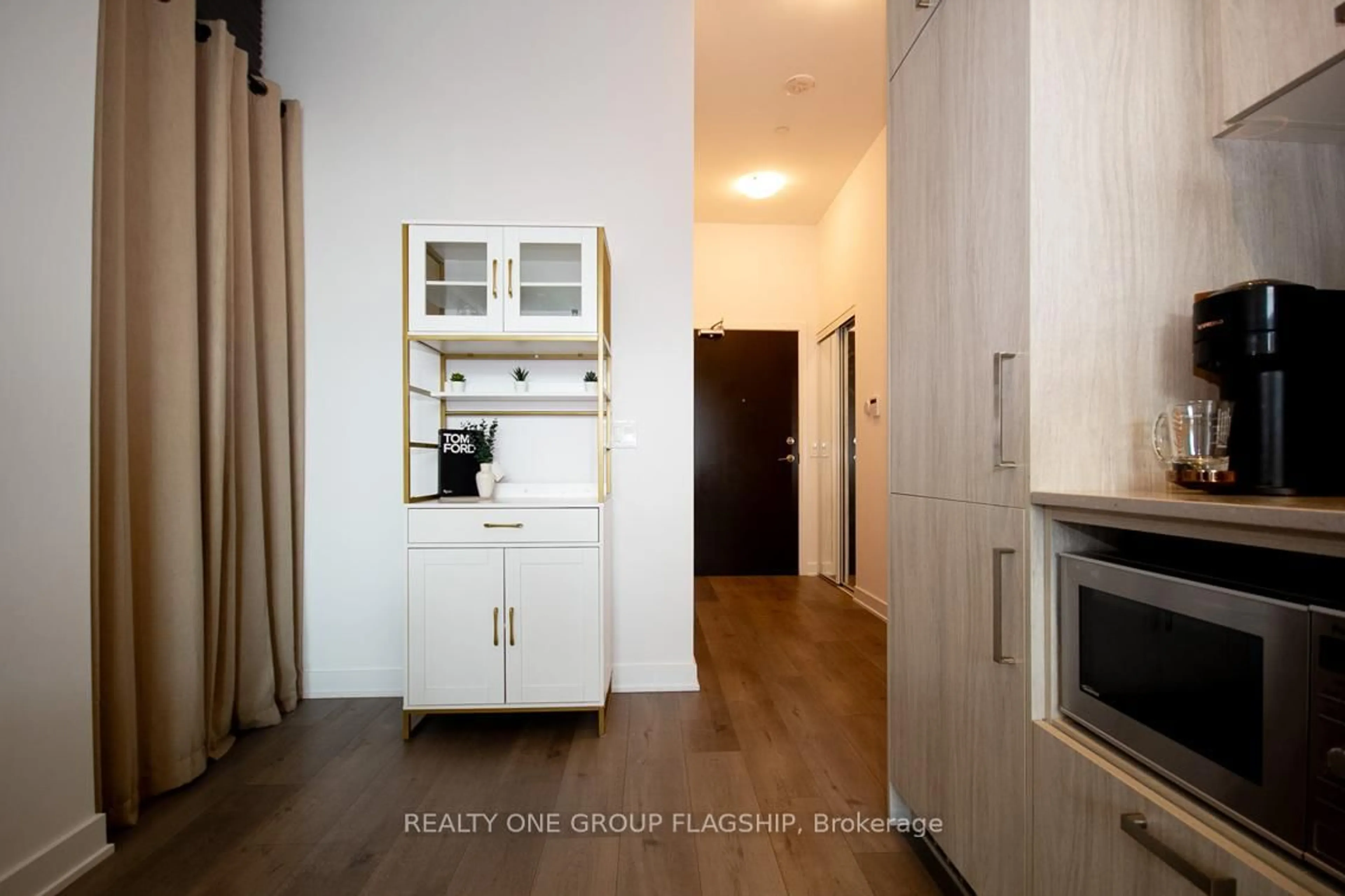 Unknown for 38 Honeycrisp Cres #308E, Vaughan Ontario L4K 0M8