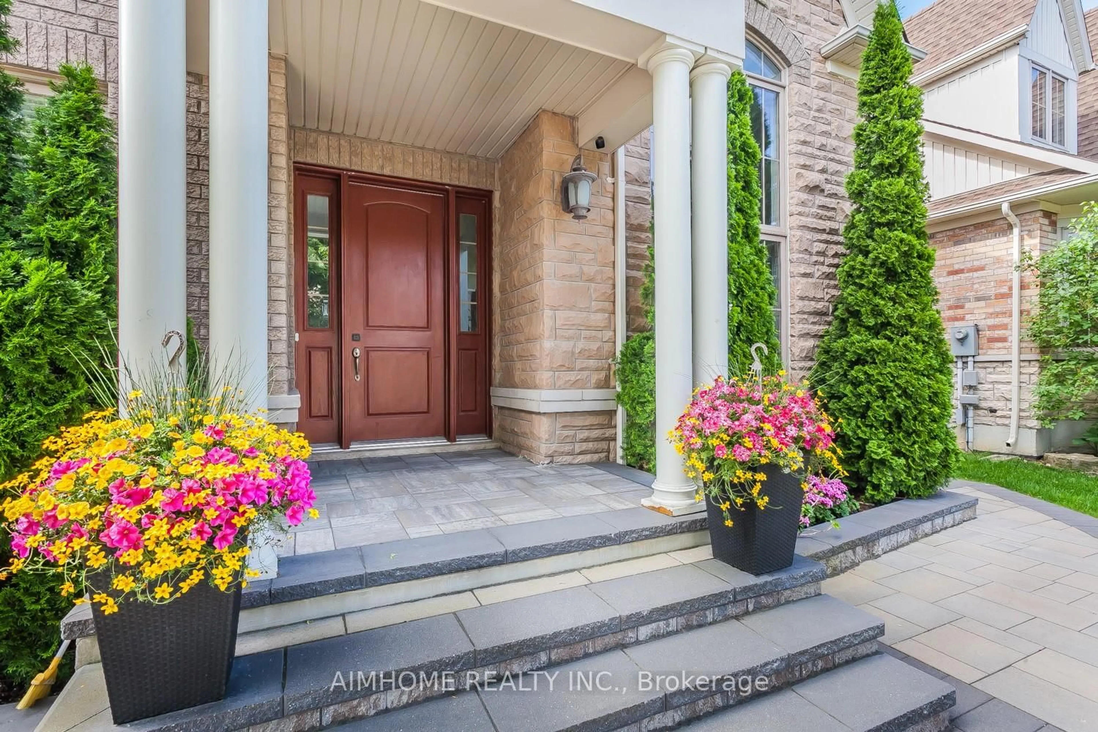 Indoor entryway for 107 Monkhouse Rd, Markham Ontario L6E 2A6