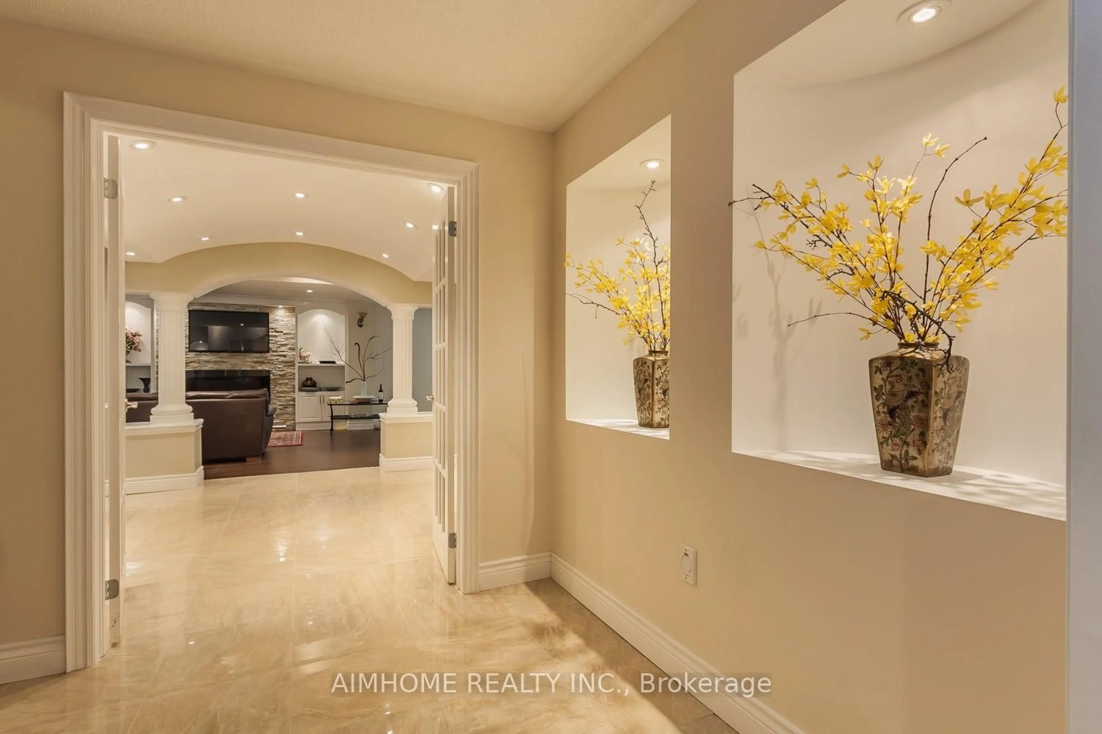 Indoor foyer for 107 Monkhouse Rd, Markham Ontario L6E 2A6