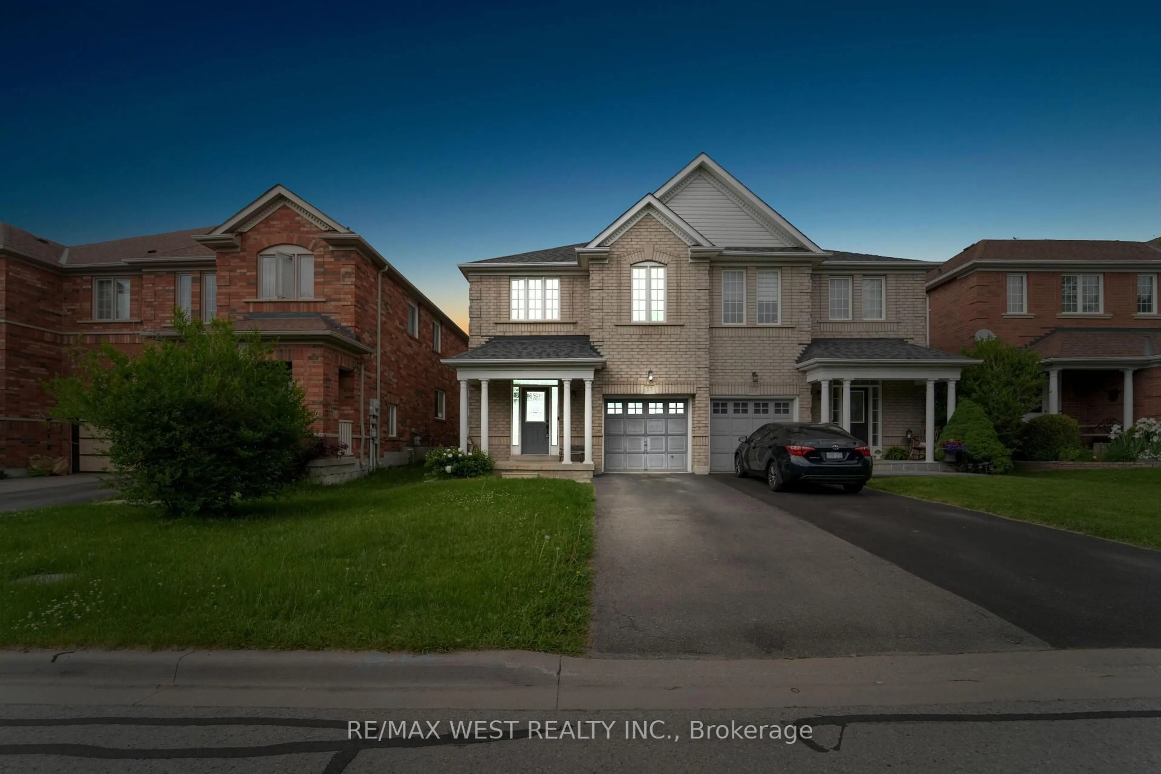 Home with brick exterior material, street for 57 Kalinda Rd, Newmarket Ontario L3X 2Y9