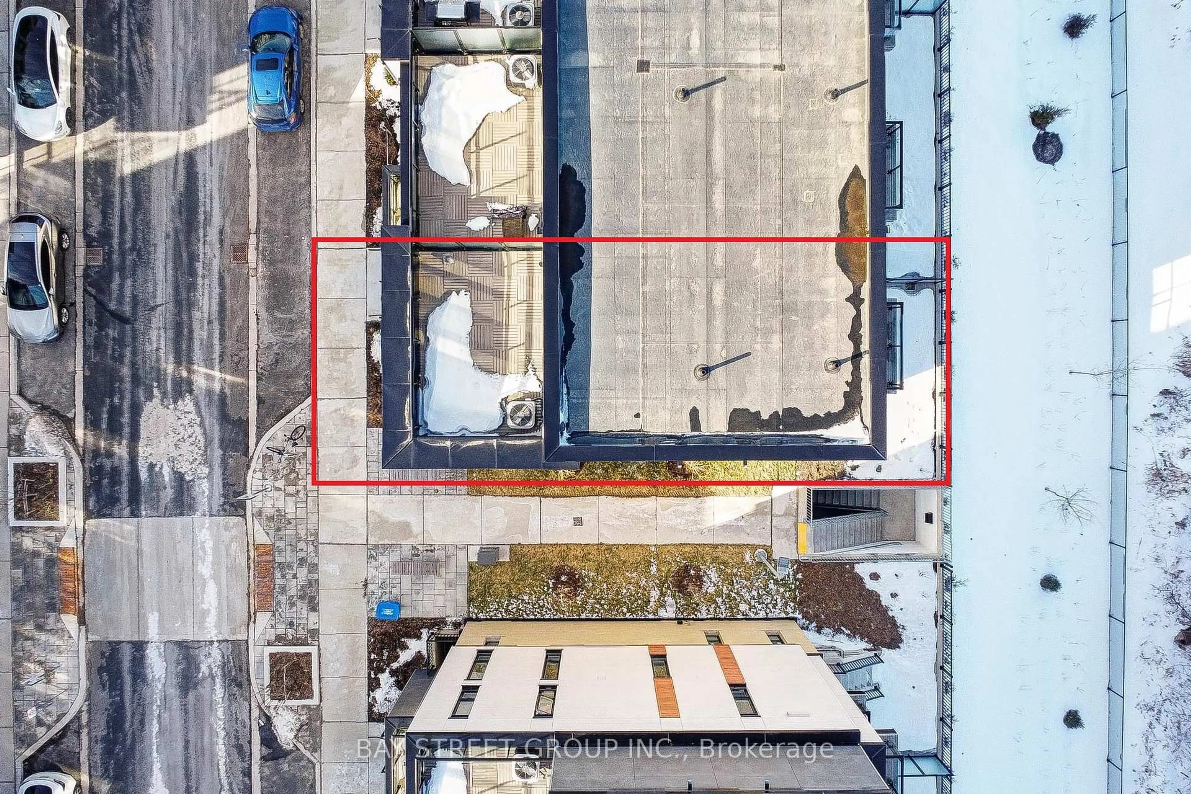 A pic from outside/outdoor area/front of a property/back of a property/a pic from drone, building for 7 Steckley House Lane #602, Richmond Hill Ontario L4S 0N1