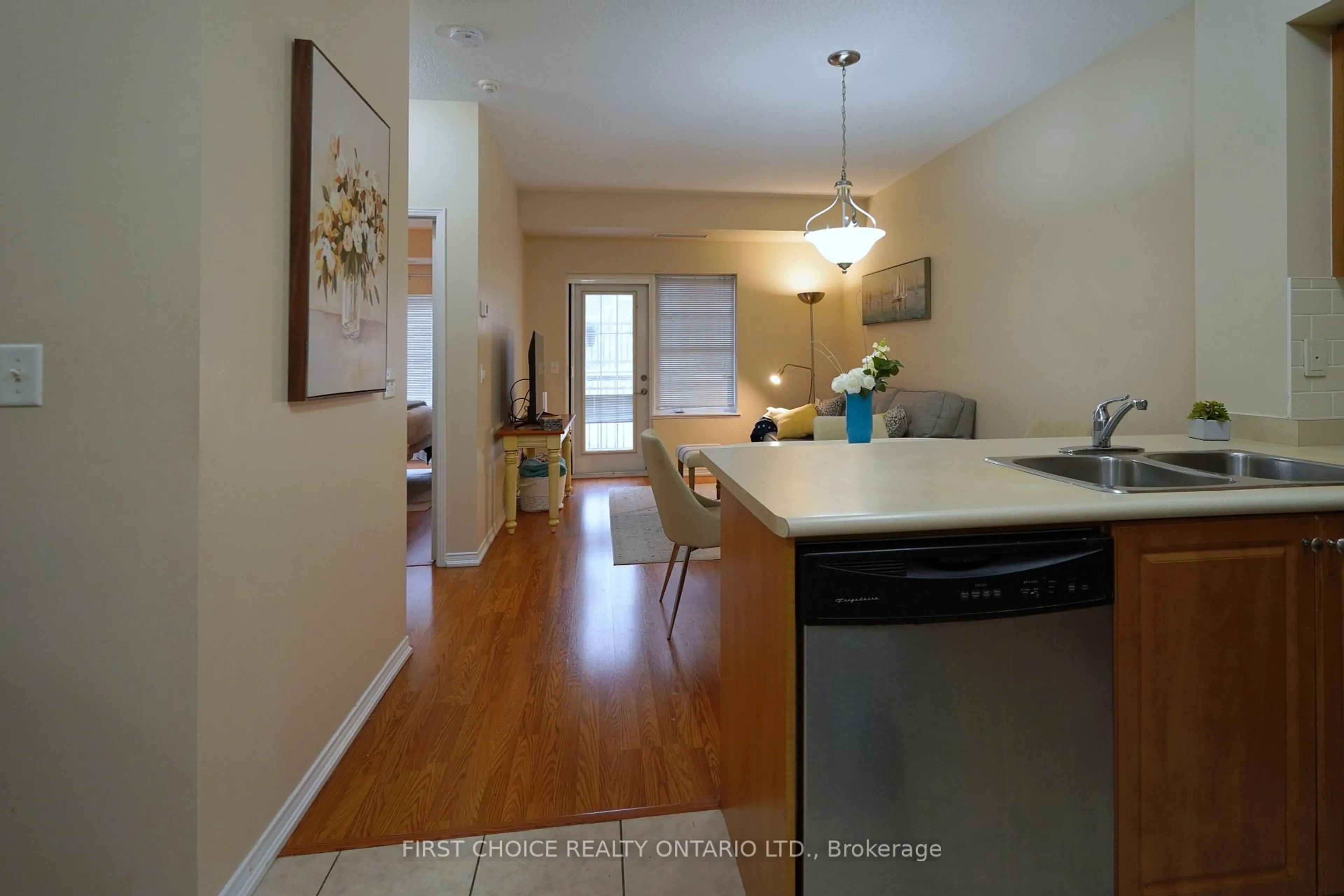 Unknown for 9973 Keele St #101, Vaughan Ontario L6A 3Y5