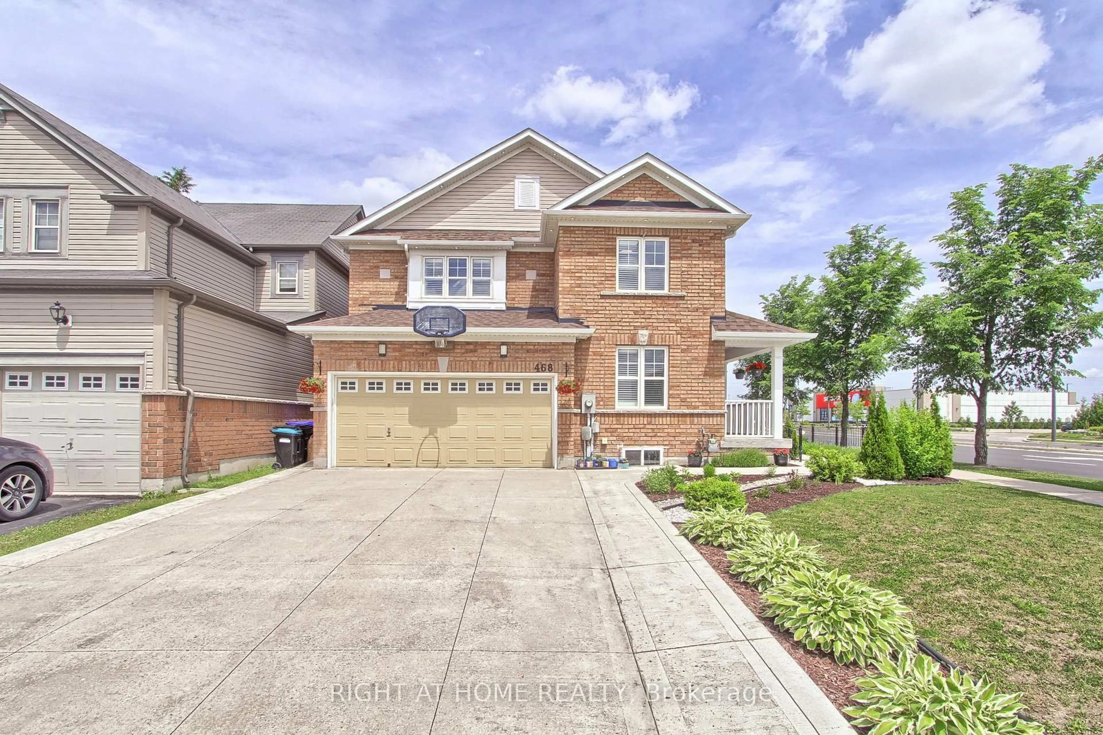 Home with brick exterior material, street for 468 Langford Blvd, Bradford West Gwillimbury Ontario L3Z 0K8
