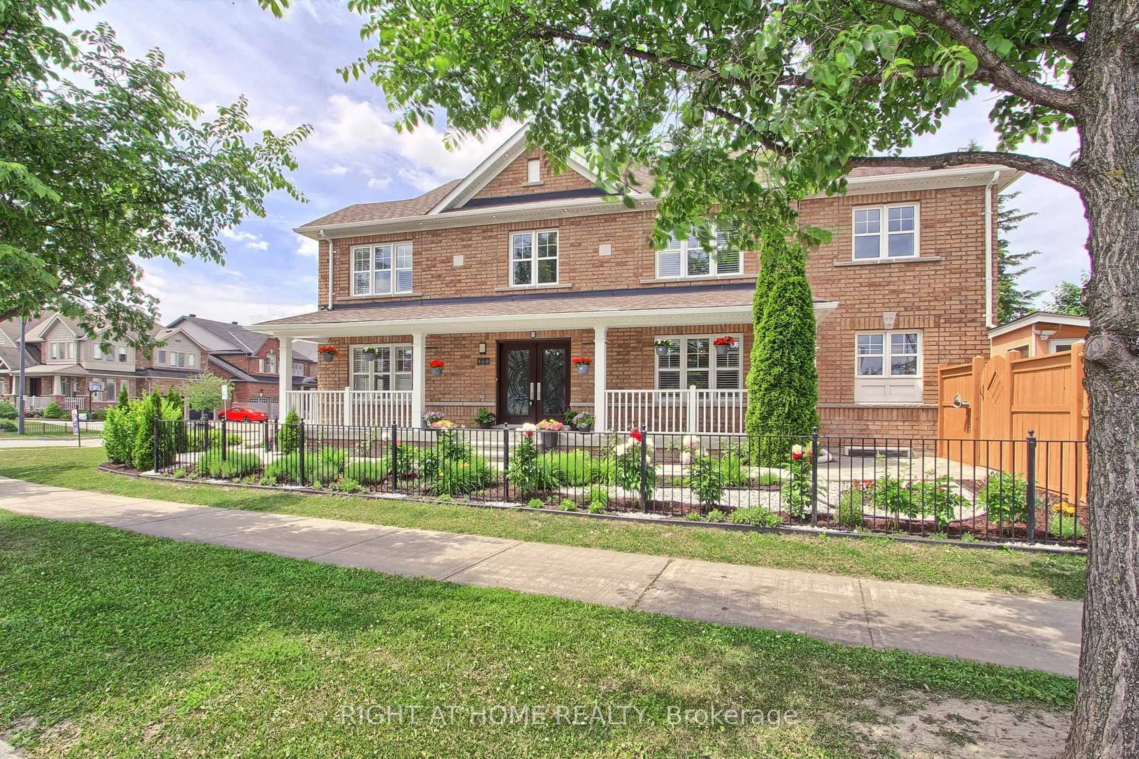 Home with brick exterior material, street for 468 Langford Blvd, Bradford West Gwillimbury Ontario L3Z 0K8