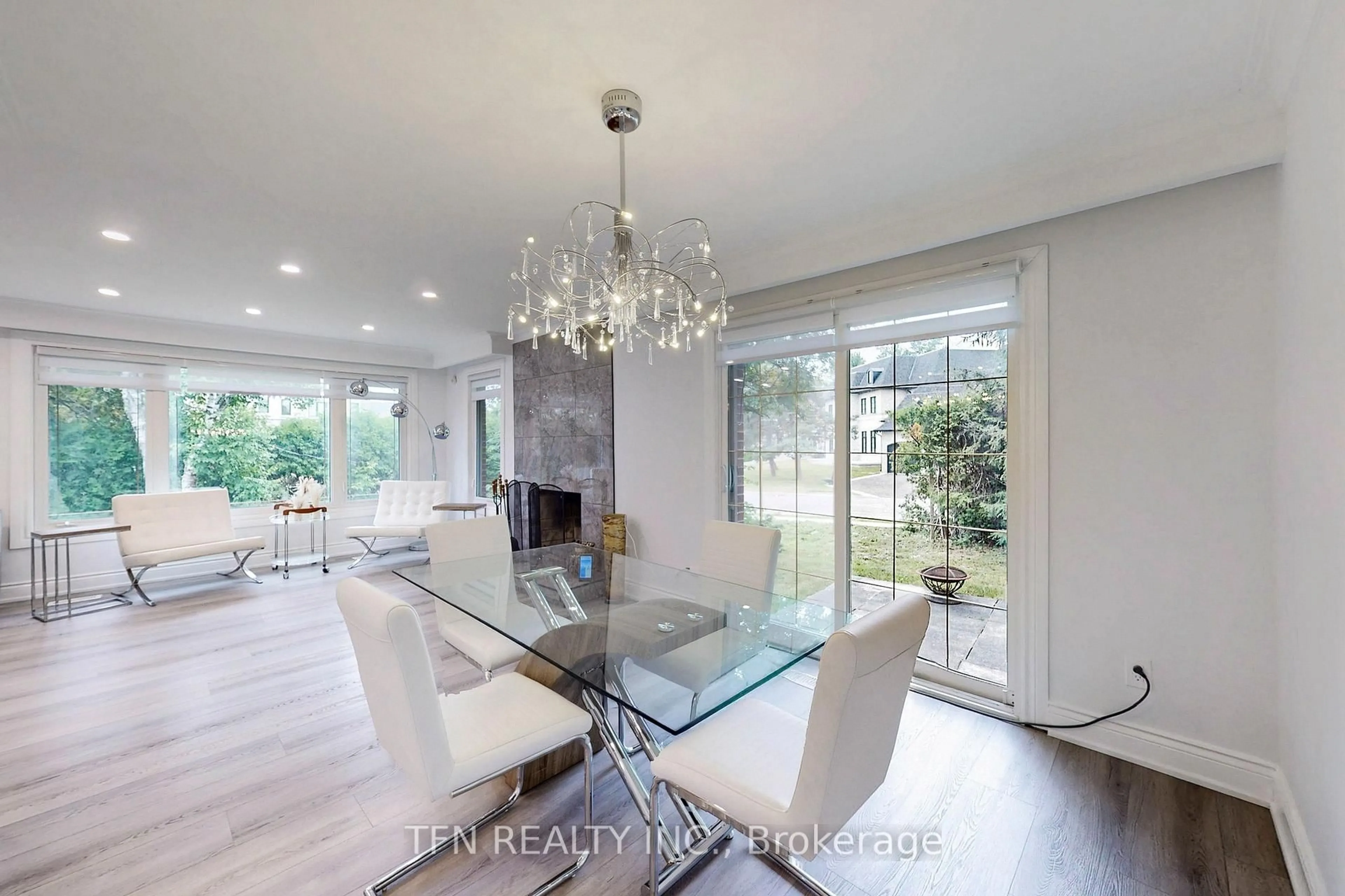 Dining room, unknown for 26 Claridge Dr, Richmond Hill Ontario L4C 6H2