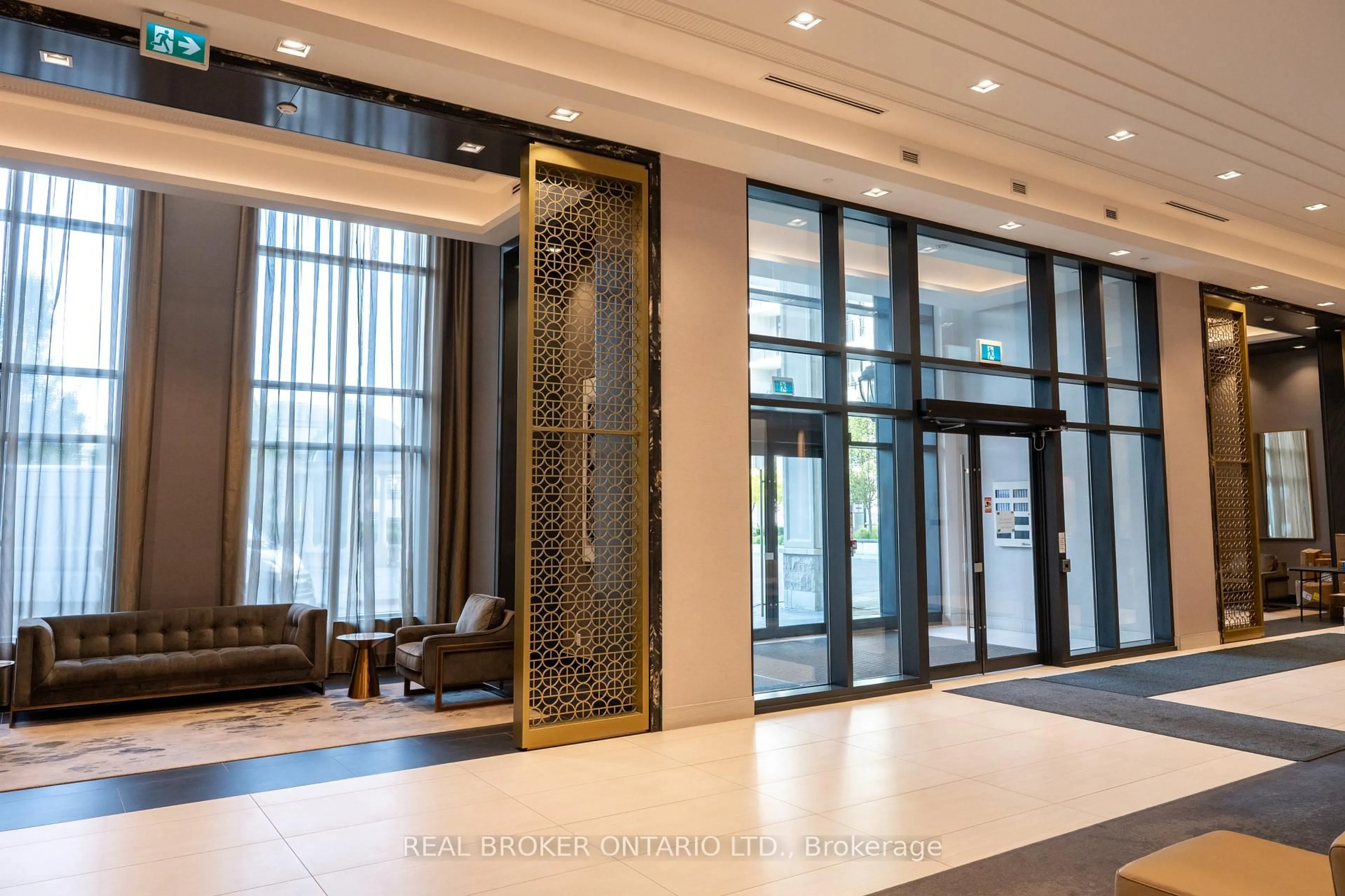 Indoor foyer for 278 Buchanan Dr #332E, Markham Ontario L3R 6J1