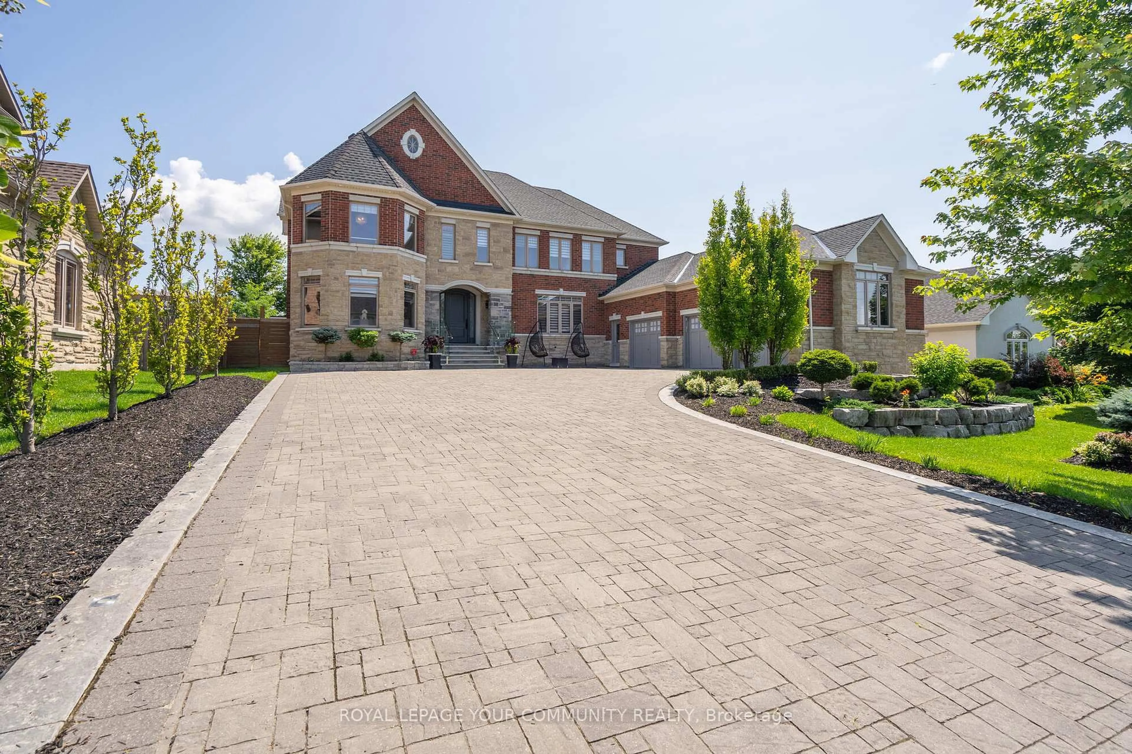 Home with brick exterior material, street for 15 Soleil Blvd, Aurora Ontario L4G 0H4