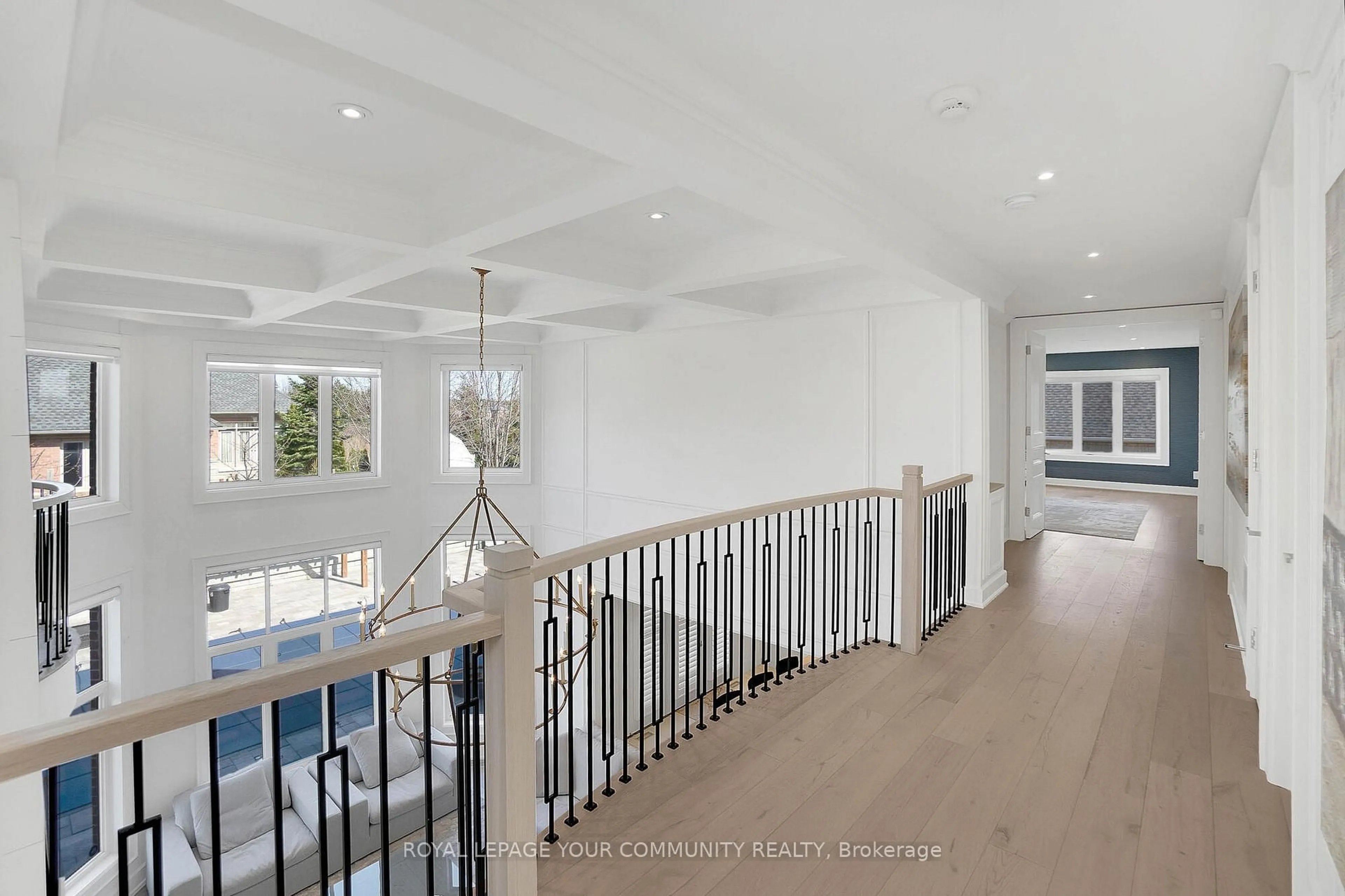 Indoor foyer for 15 Soleil Blvd, Aurora Ontario L4G 0H4