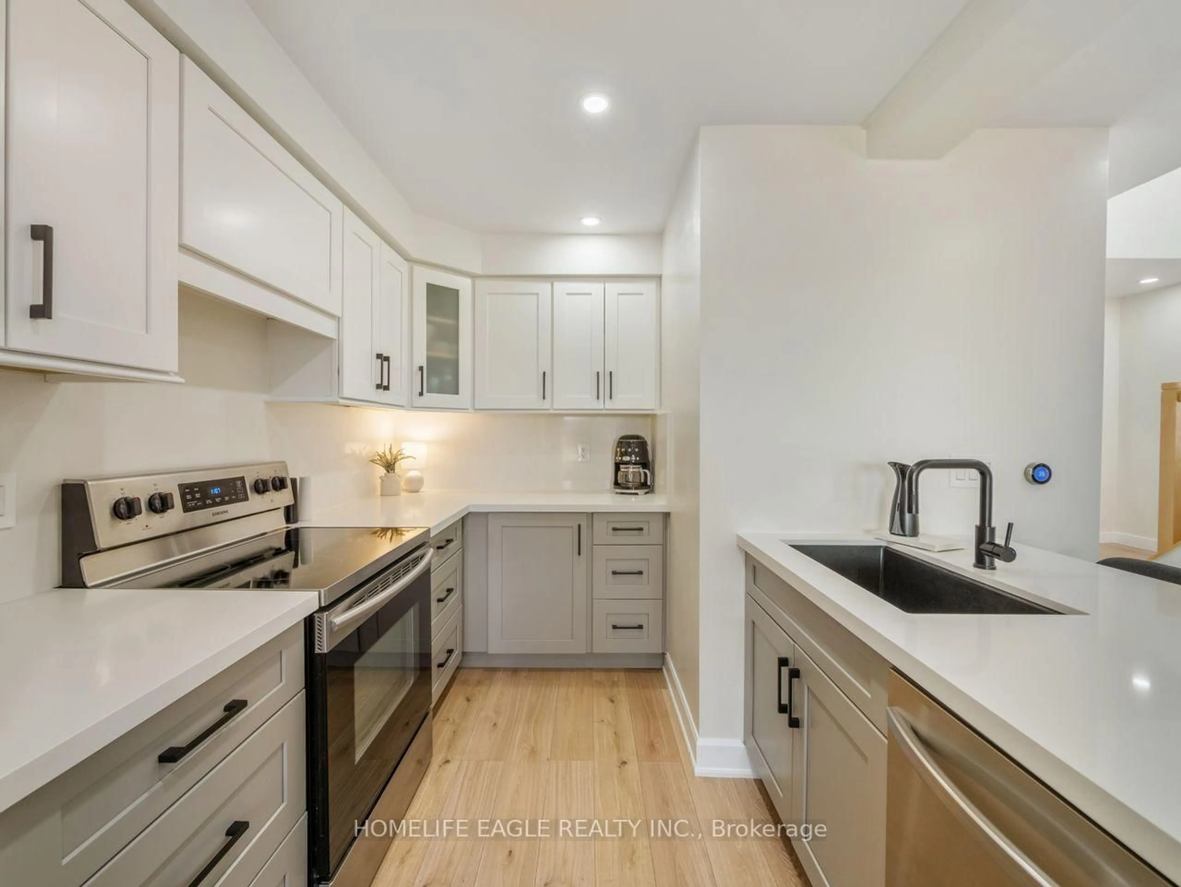 Unknown for 1204 Hill St, Innisfil Ontario L9S 1X8