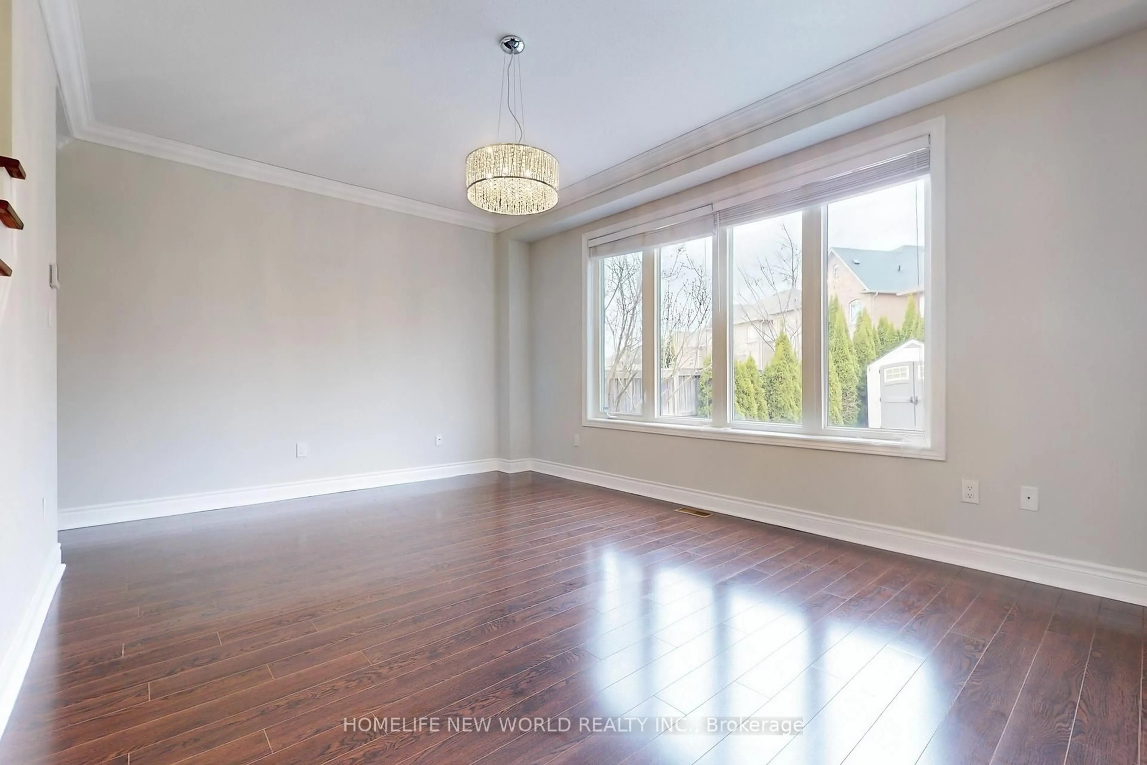 A pic of a room for 27 Overhold Cres, Richmond Hill Ontario L4E 0L9