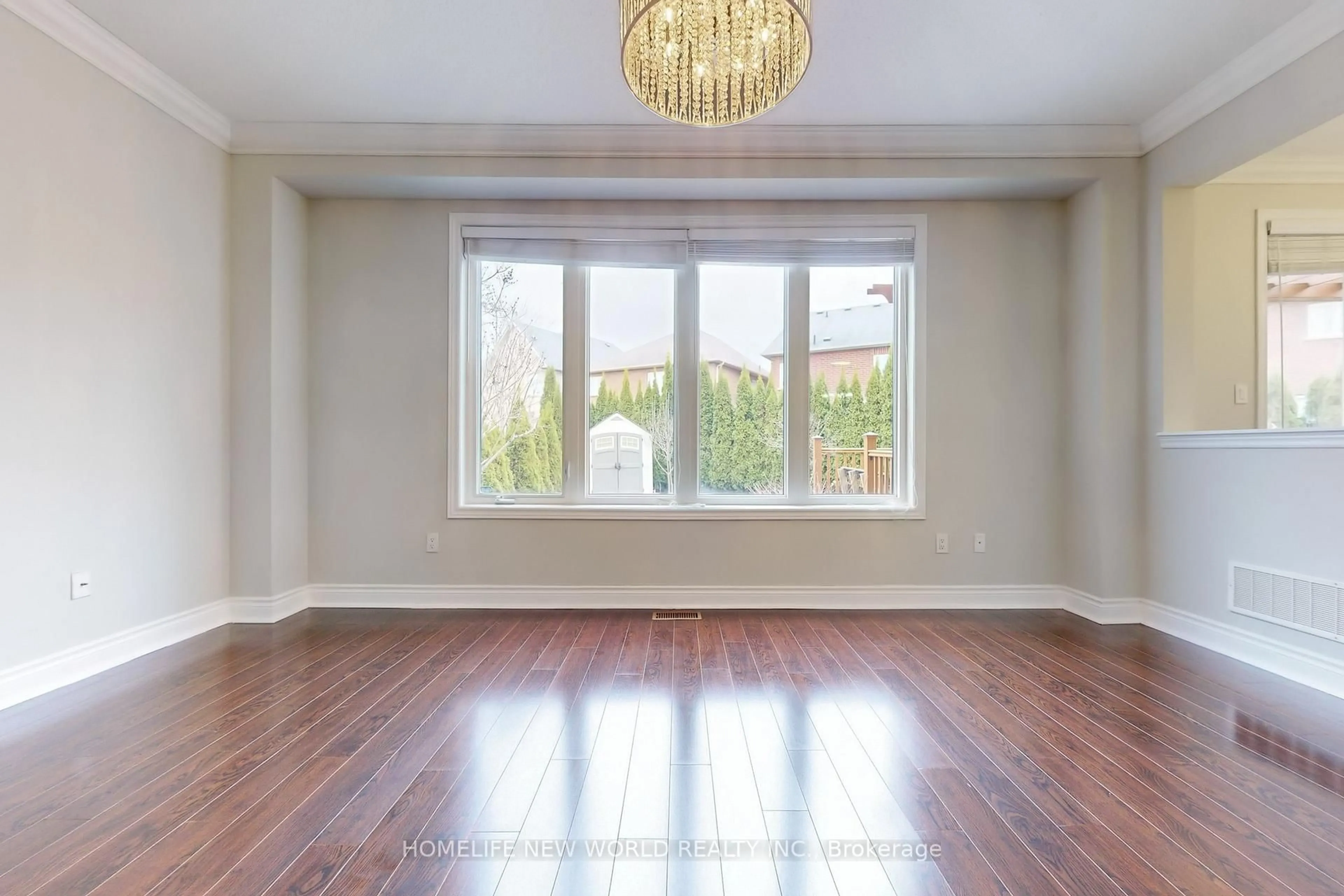 A pic of a room for 27 Overhold Cres, Richmond Hill Ontario L4E 0L9
