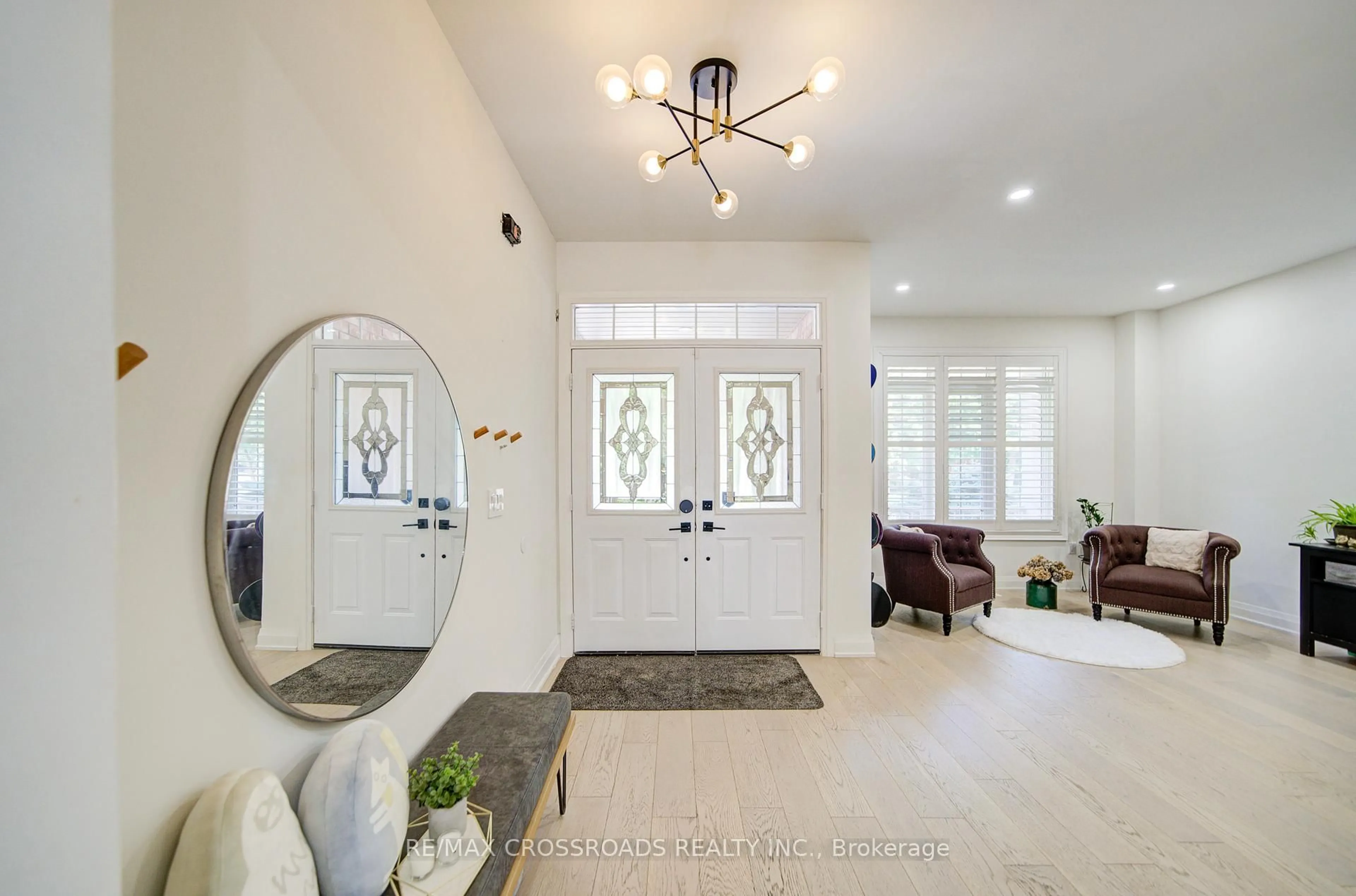 Indoor entryway for 3 Park Place Dr, Markham Ontario L6E 1R7